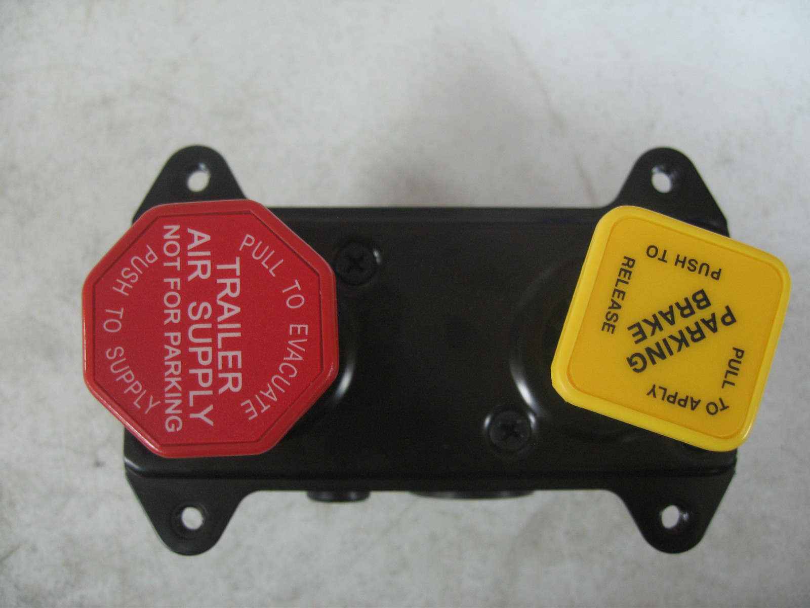MV3 Dash Valve Excel P/N 802622E Ref. # Bendix 800519, 065186, KN20611, 3949780