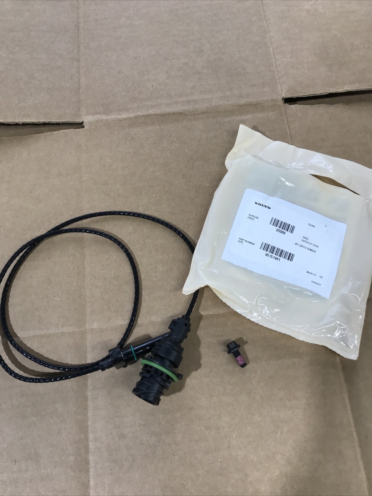 Genuine OEM Volvo 85151481 Replacement Turbo Speed Sensor New