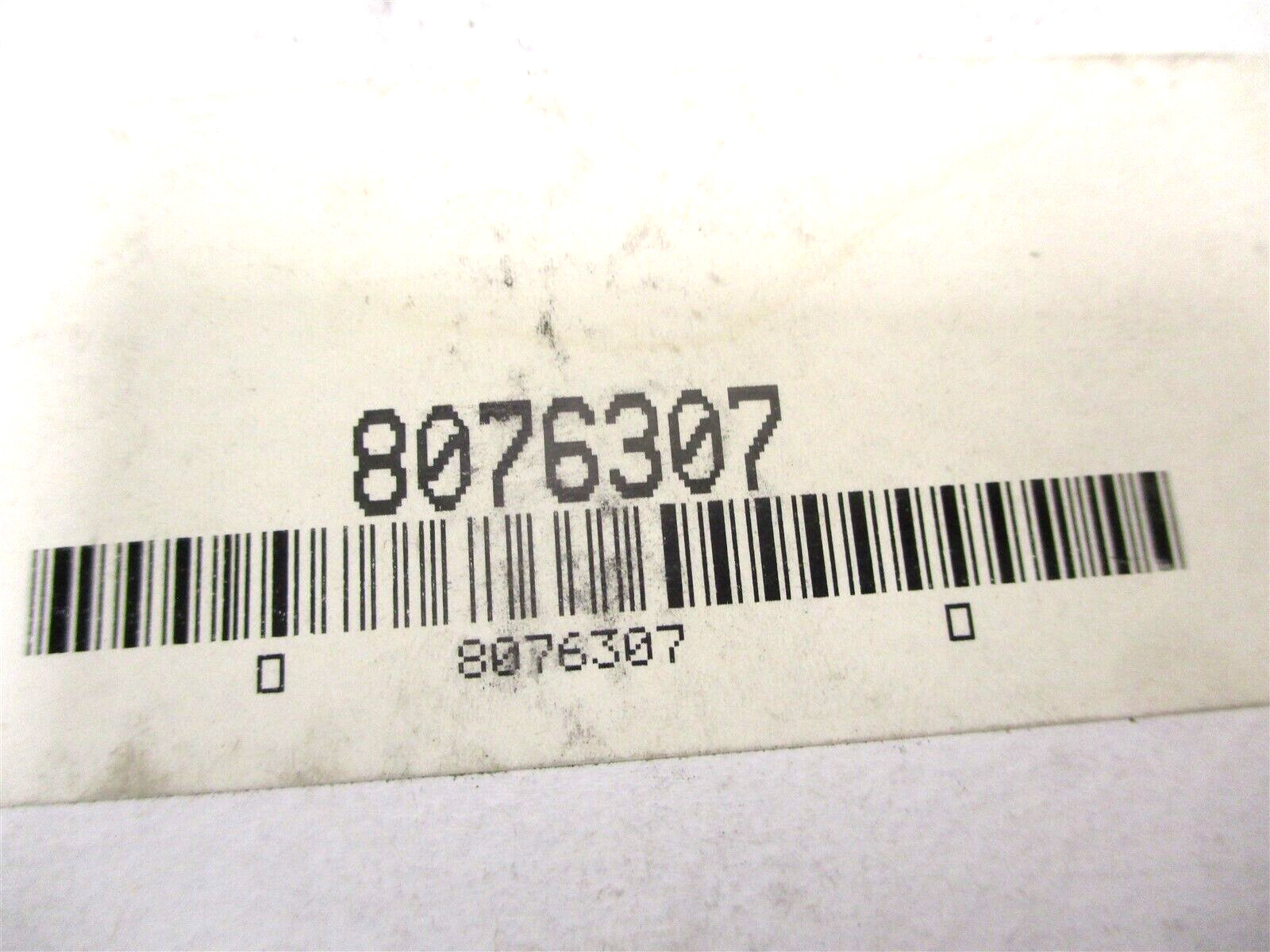 8076307 VOLVO/MACK TRUCK LOWER BUNK LATCH LOCK LEVER