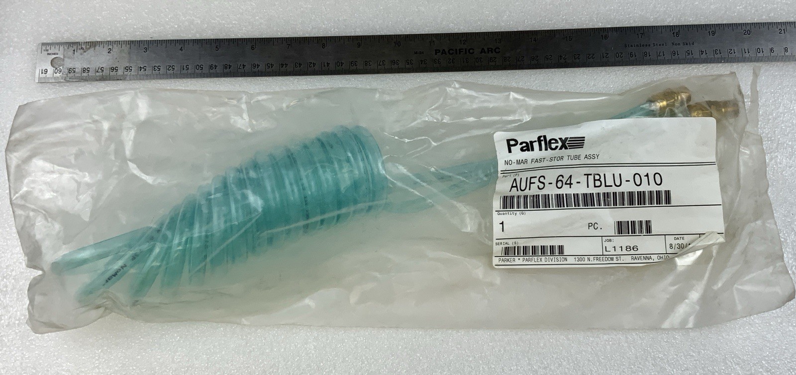 PARKER PARFLEX NO-MAR FAST-STOR TUBE ASSY P/N: AUFS-64-TBLU-010 OD-3/8″ ID-1/2″