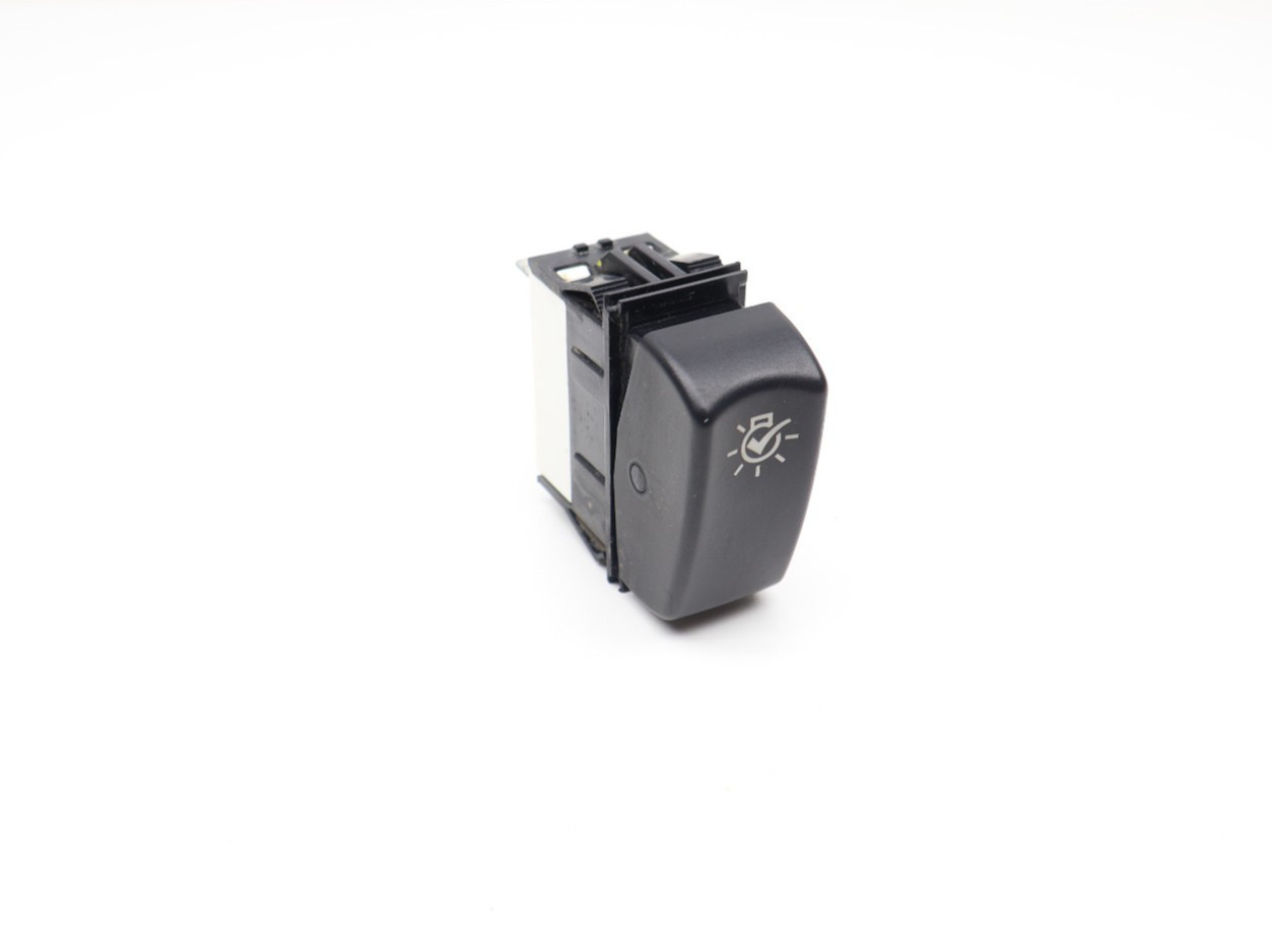 2013-2019 PETERBILT 579 DASH PTI PTE TRIP LIGHT SWITCH P27-1177-032