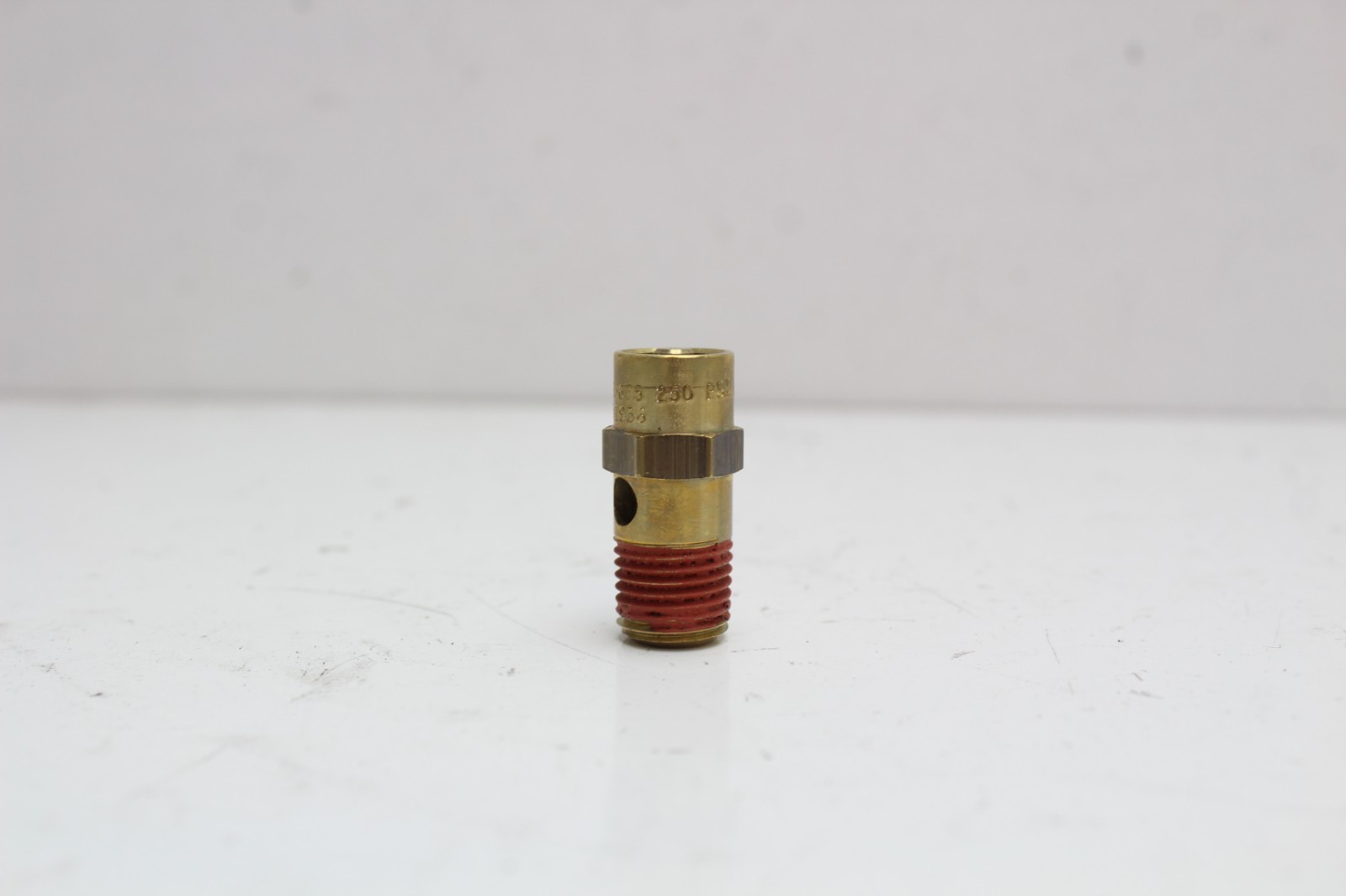NEW IN BOX GENUINE BENDIX 800534 SAFETY VALVE 250PSI