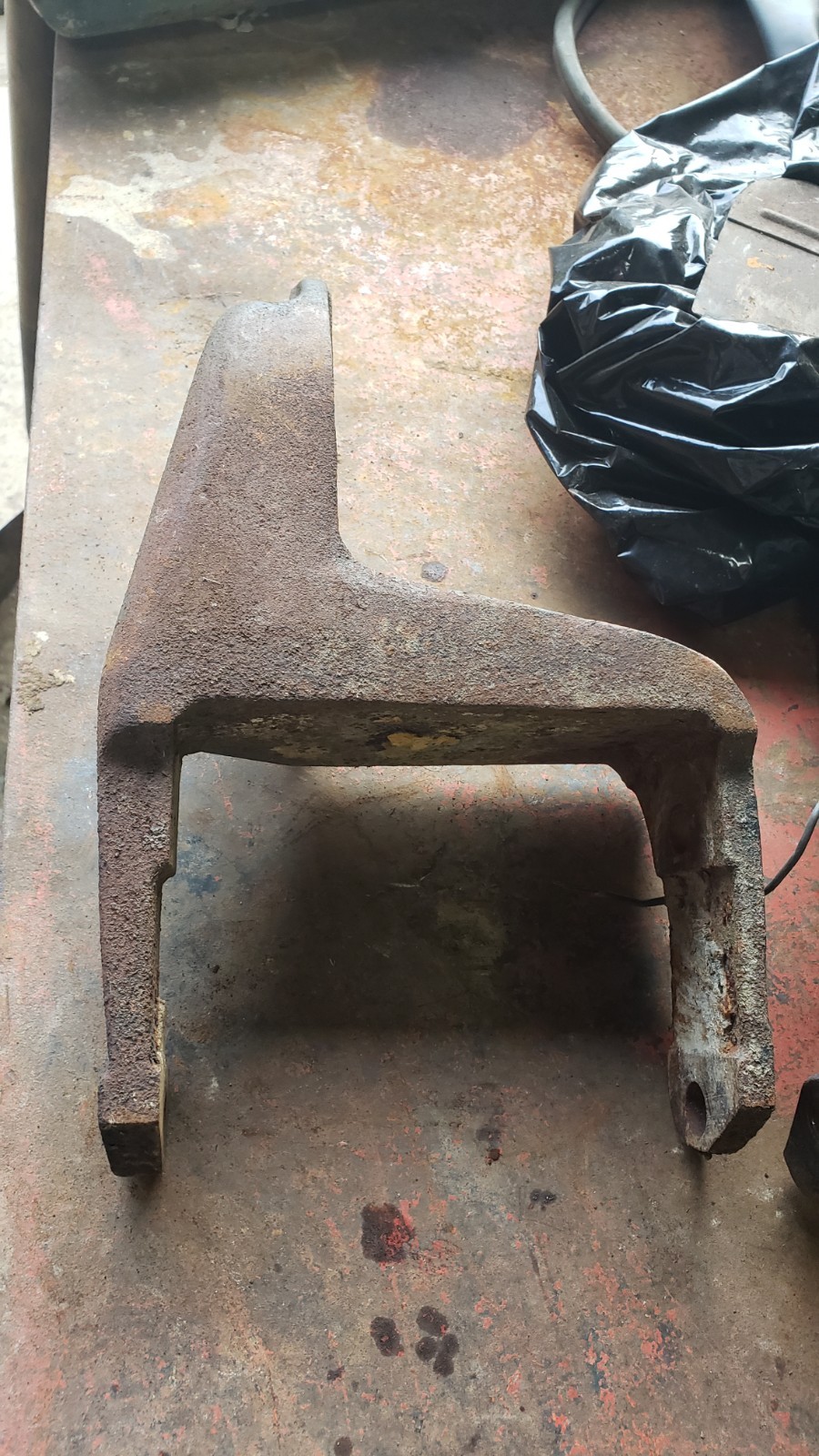 Brake Chamber Mounting Bracket 6QE455-P4 for Vintage Mack 50-65k Rears