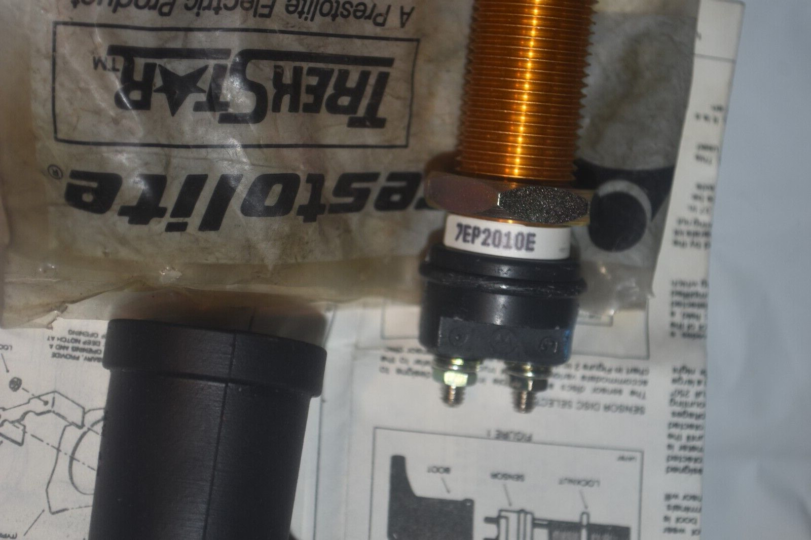 Speed Sensor Genuine PRESTOLITE 104-106 Leece Neville Freightliner Speed Sensor
