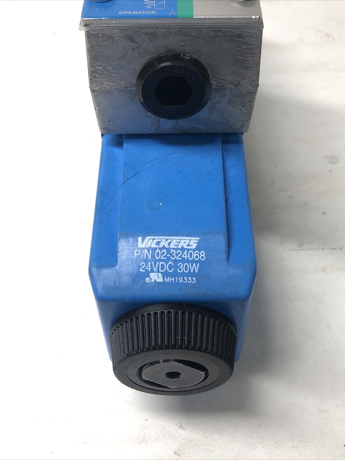 Eaton Vickers DG4V-3S-6C-M-FWL-H5-60-EN21 Directional Control Valve