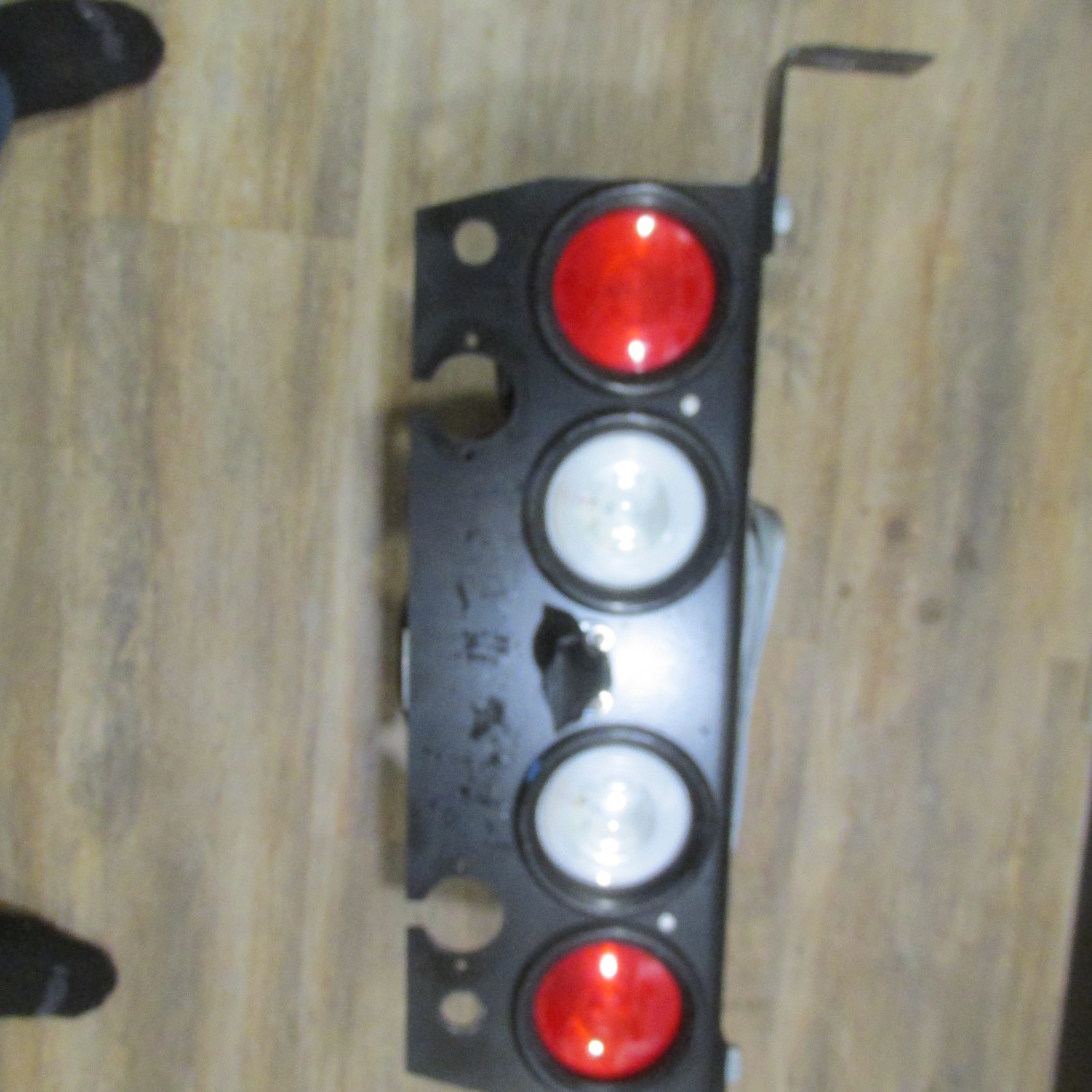 PACCAR GROTE TRUCK LED TAILLIGHT BAR PANEL WITH BRACKETS W/ LICENSE PLATE LIGHT