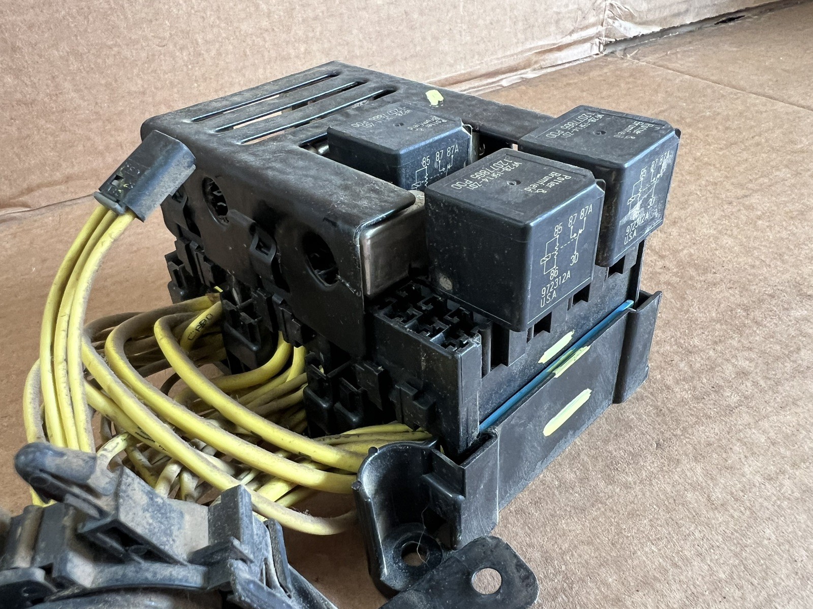 Freightliner Fuse Box Circuit Protection Wiring Wire Harness P/N A06-24054-003