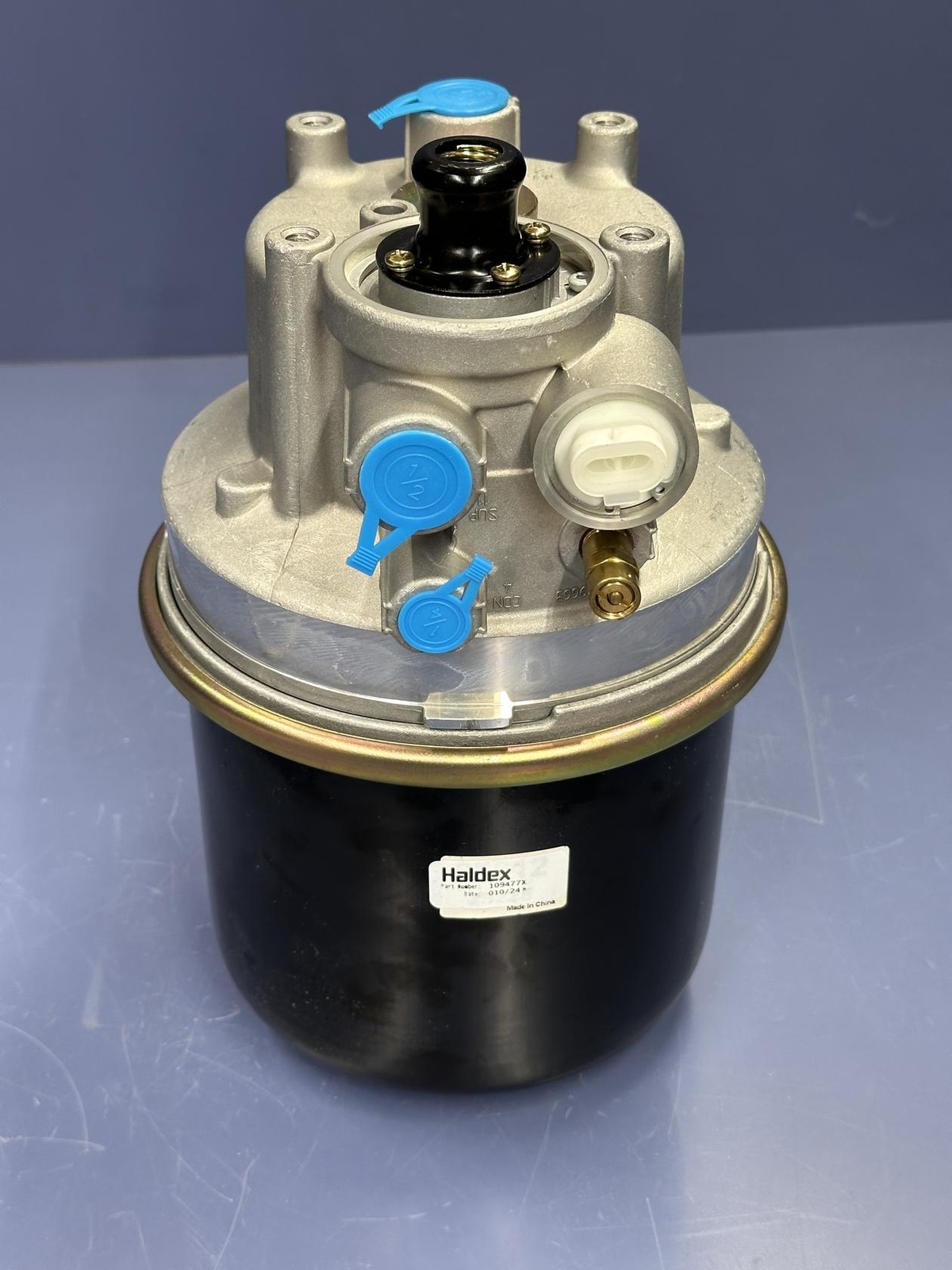 Armada – Bendix 109477X Remanufactured AD-IP Air Dryer ML109477X