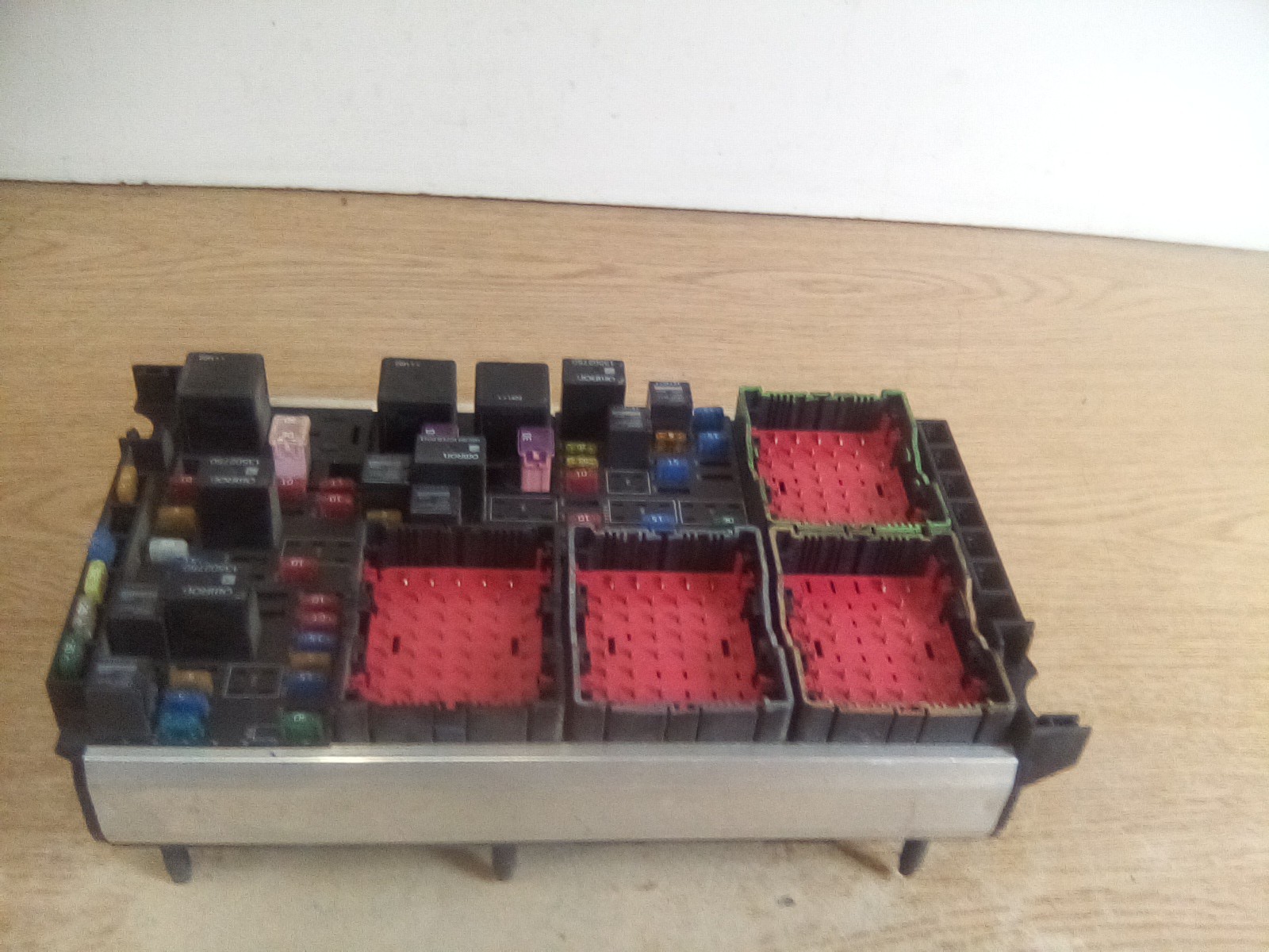 Kenworth T680 P27-1147-0200 PDC NGP Cab Fuse Assembly “READ DESCRIPTION”