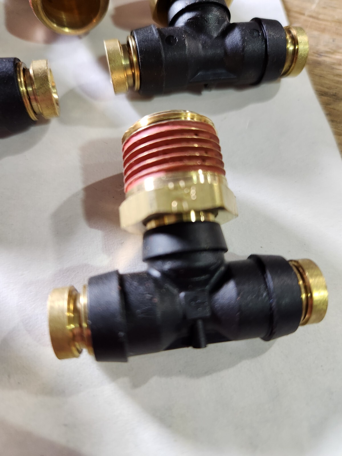 Qty 6***Freightliner 23-14397-006 Tee BR,PTC,.38MPT,.25NT,.25NT