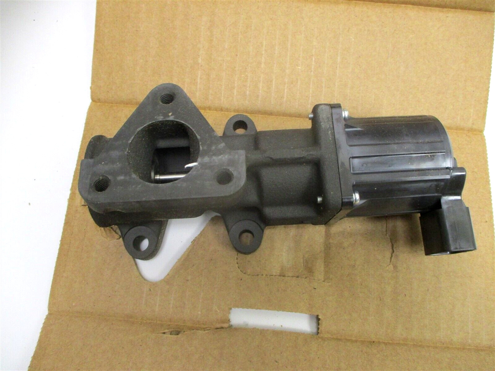 1842593C92 NEW OEM INTERNATIONAL EGR VALVE KIT DT466E 7.6L 5012976R91 MAXXFORCE