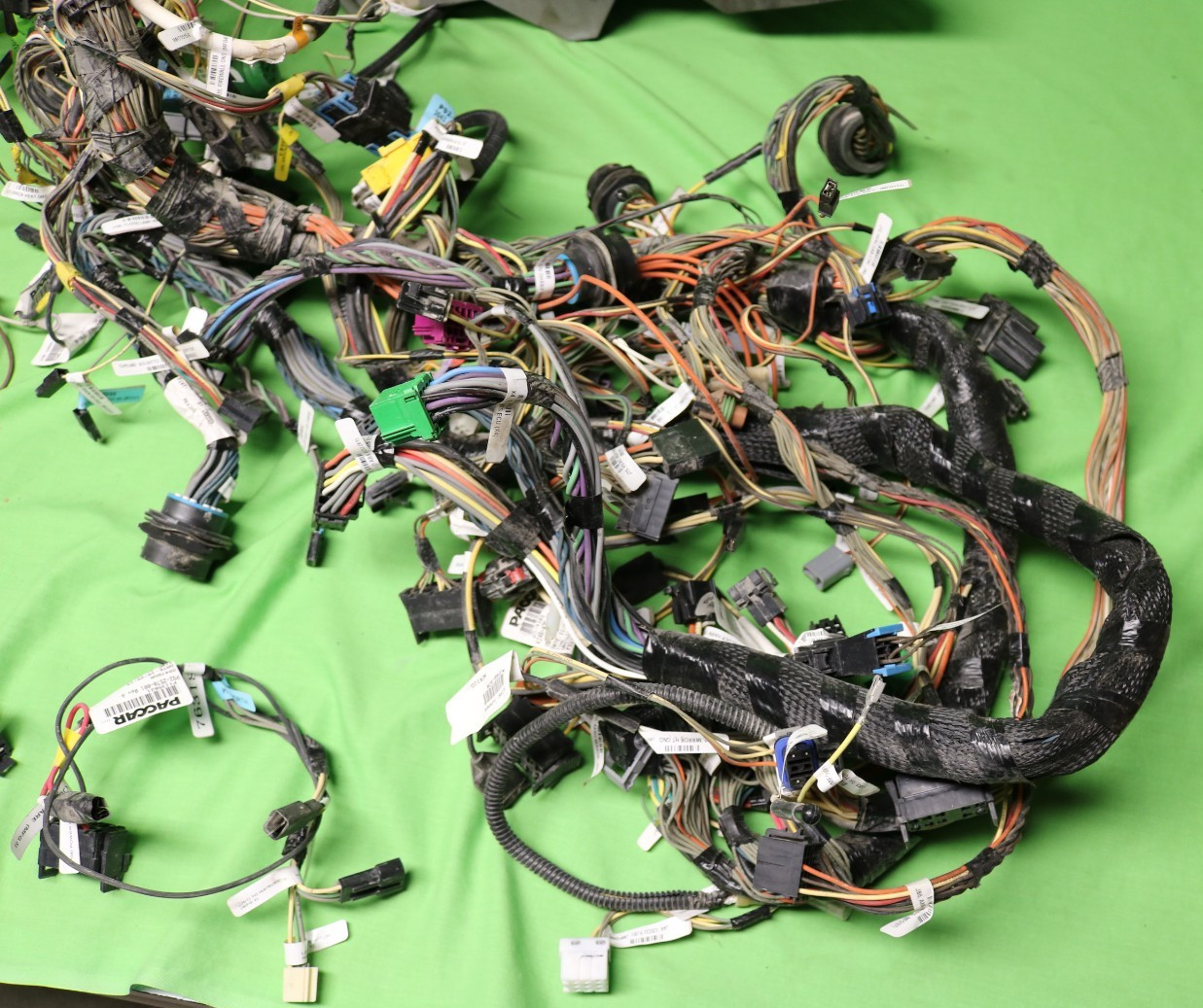 2021 Paccar Kenworth W900 Dash / Cab Wiring Harness, Fuse Box, & Other Wiring