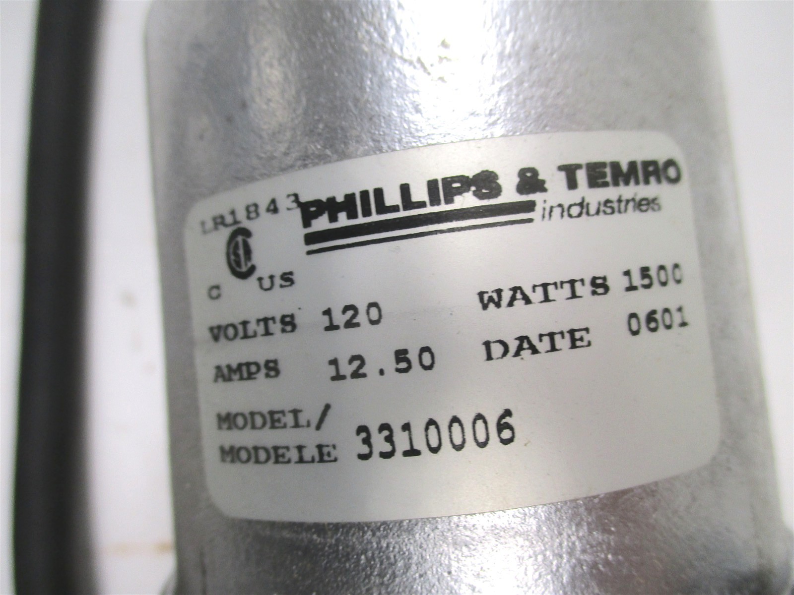3310006 PHILLIPS HORIZONTAL COOLANT CIRCULATION ENGINE PRE-HEATER 1500W 120V