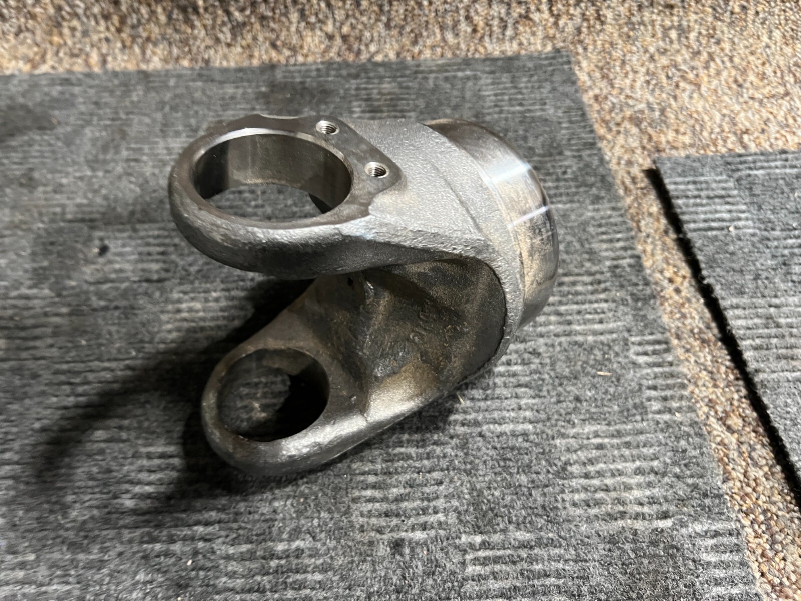 Spicer Drive Shaft Weld On Tube Yoke, Cast Iron SD966