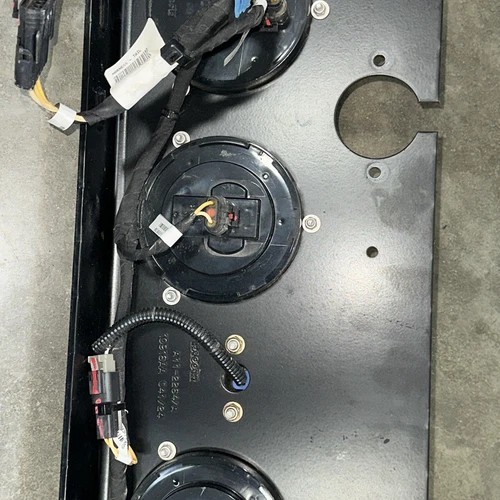 PACCAR GROTE TRUCK LED REAR TAILLIGHT BAR PANEL A11-2264 KW PETERBILT SEMI