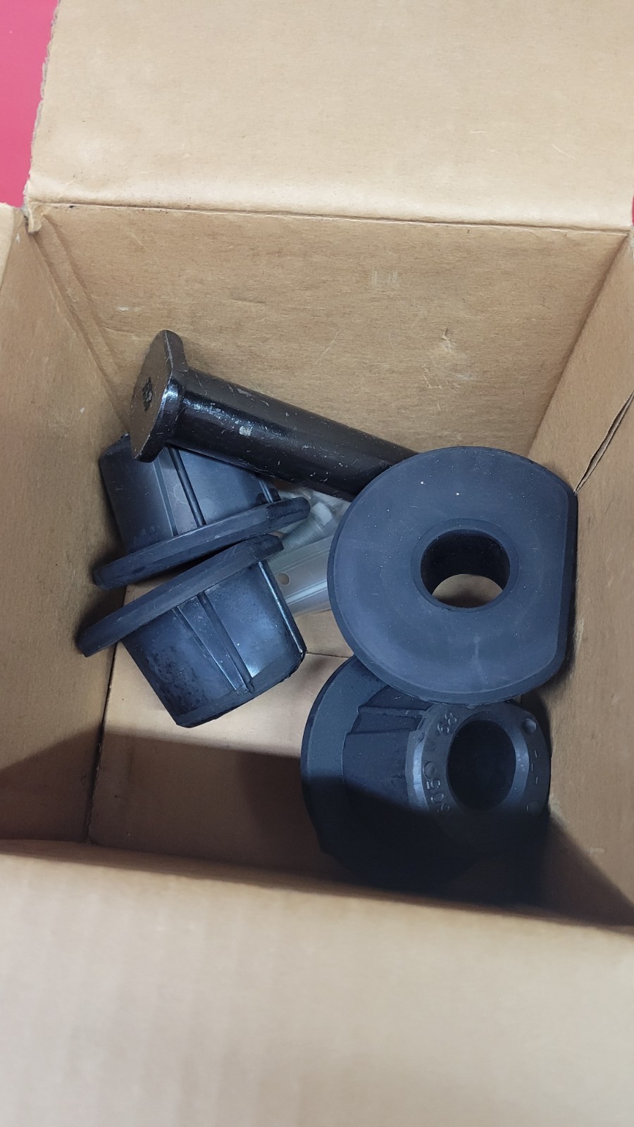HLD RK10605 GENUINE SAF HOLLAND KIT-BRACKET PIN & CUSHION NOS
