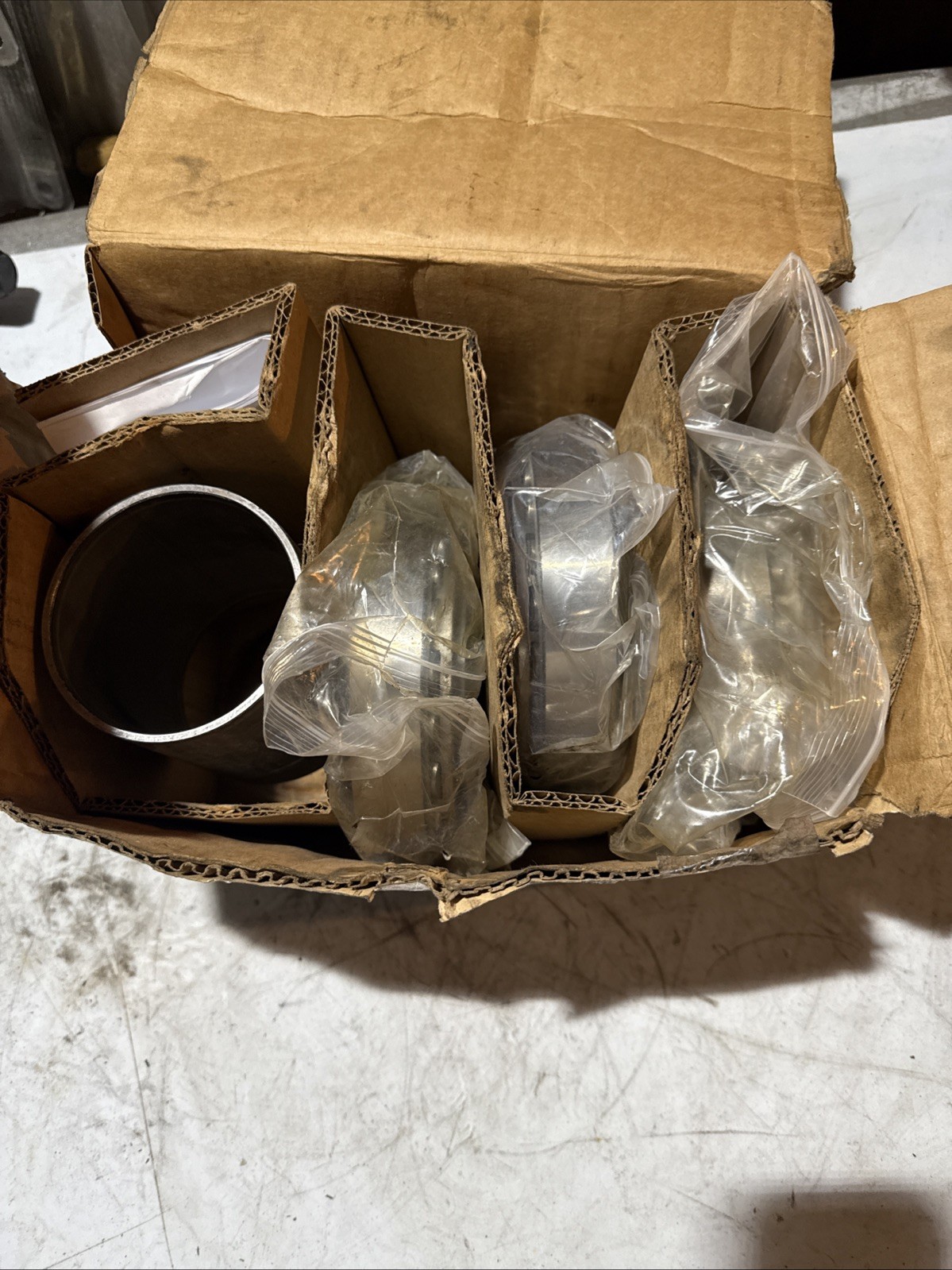 HUB REBUILD KIT BEARINGS, SPACER, AND SEAL,TP AXLE CONMET Part #CMT10081731