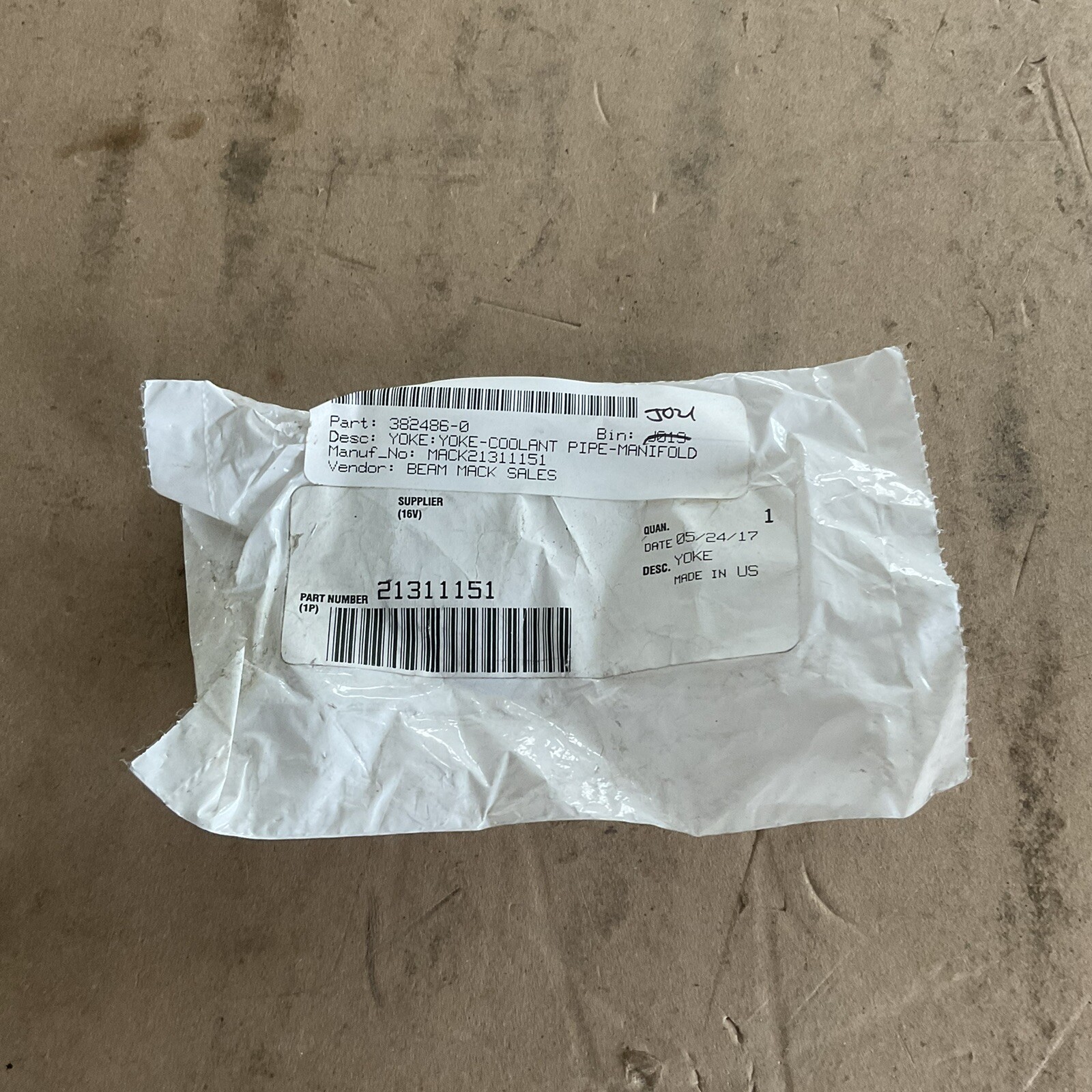 Mack Trucks Coolant Pipe Manifold Yoke Part# 21311151