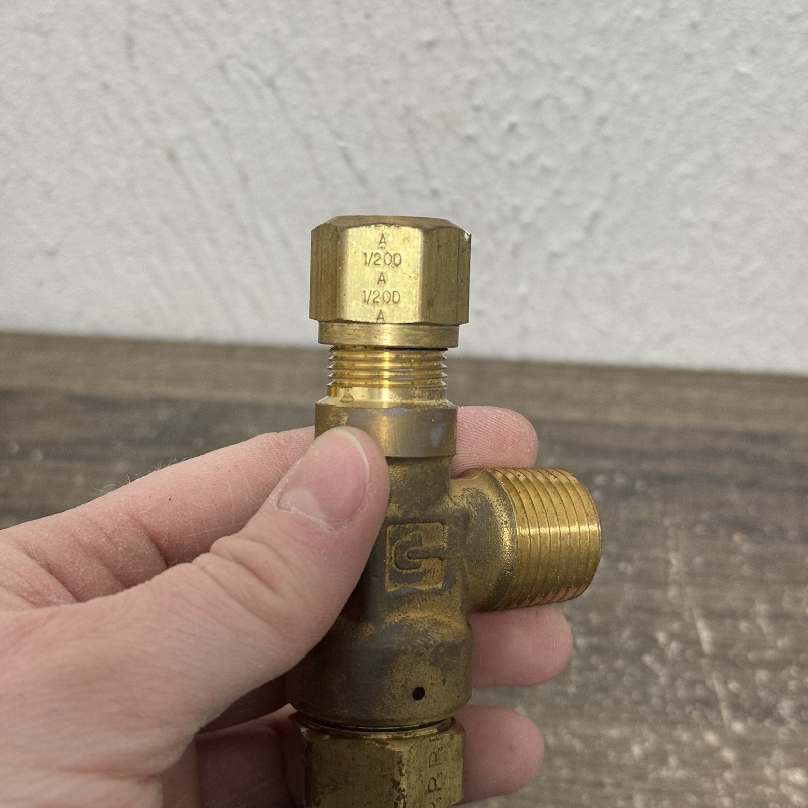 OEM Old Stock USA Made Mack Truck Valve/Fuel Valve 25086626 – New Open Box