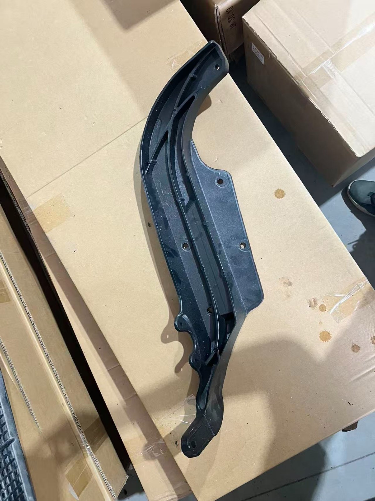 Right Passenger Side Hood Pivot Bracket For Freightliner Cascadia 2007-2018