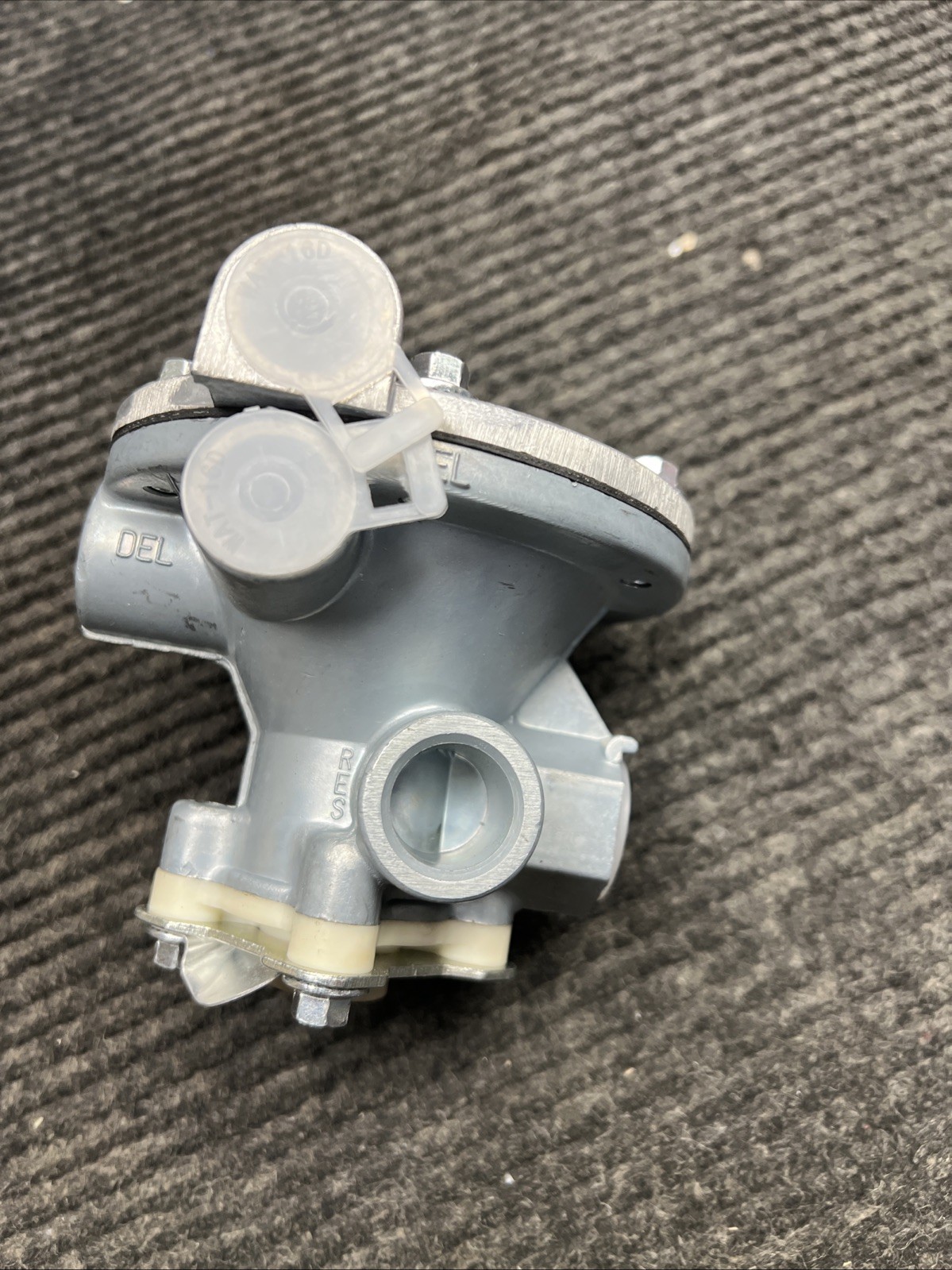 WORLD AMERICAN WA110197 RELAY VALVE