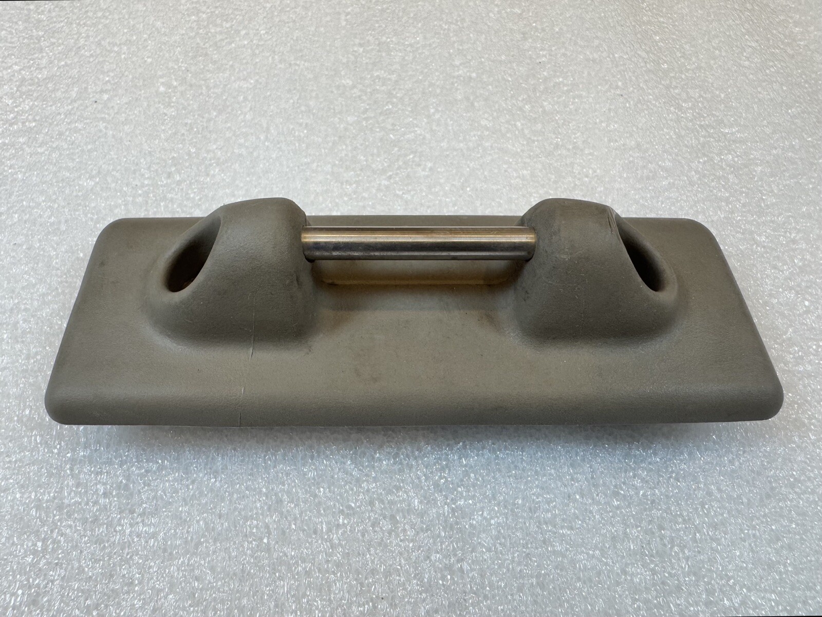 Used Freightliner Upper Bunk Latch Striker – P/N A18-57445-000