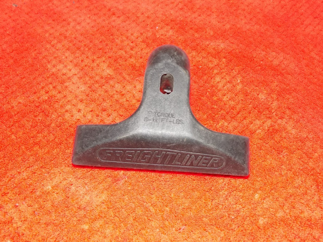 GENUINE FREIGHTLINER 06-21522-000 Battery Tray Retainer