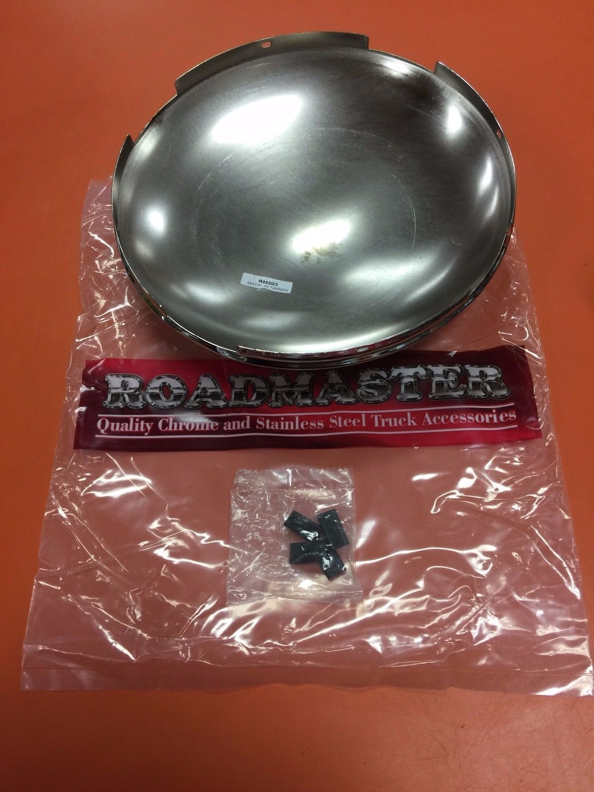 (2ea) ROADMASTER FRONT HUB CAP 203C