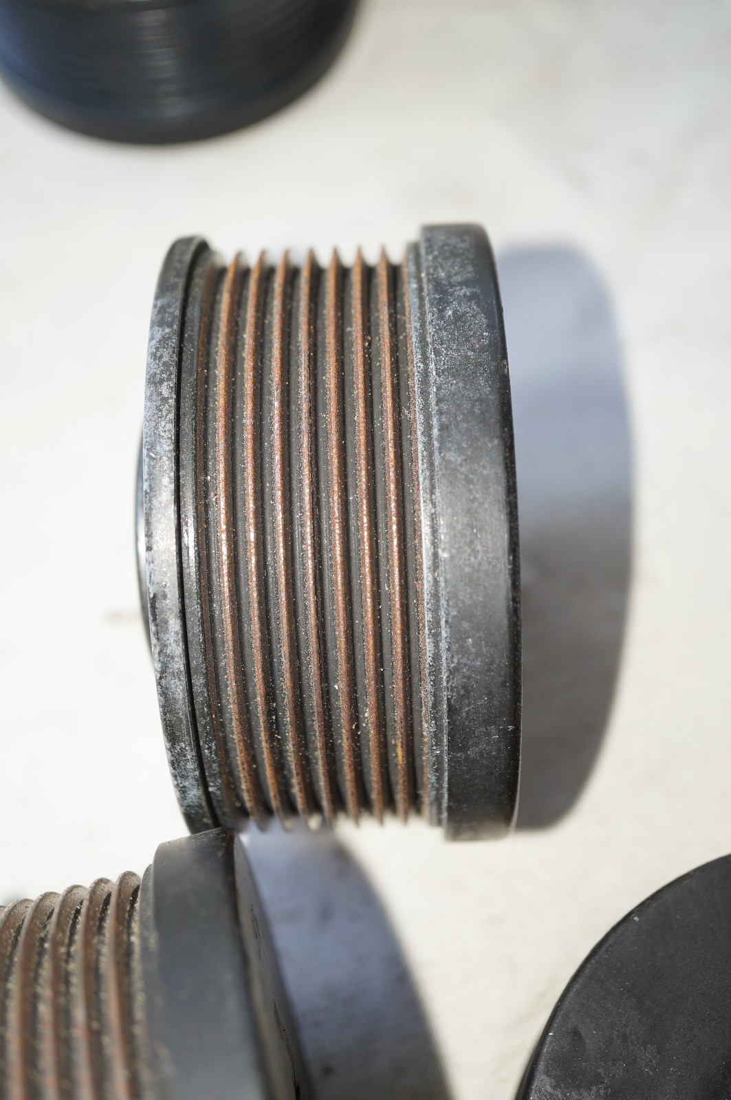 GOOD USED Genuine OEM Cummins Diesel Alternator Pulley 3924978, 8-groove