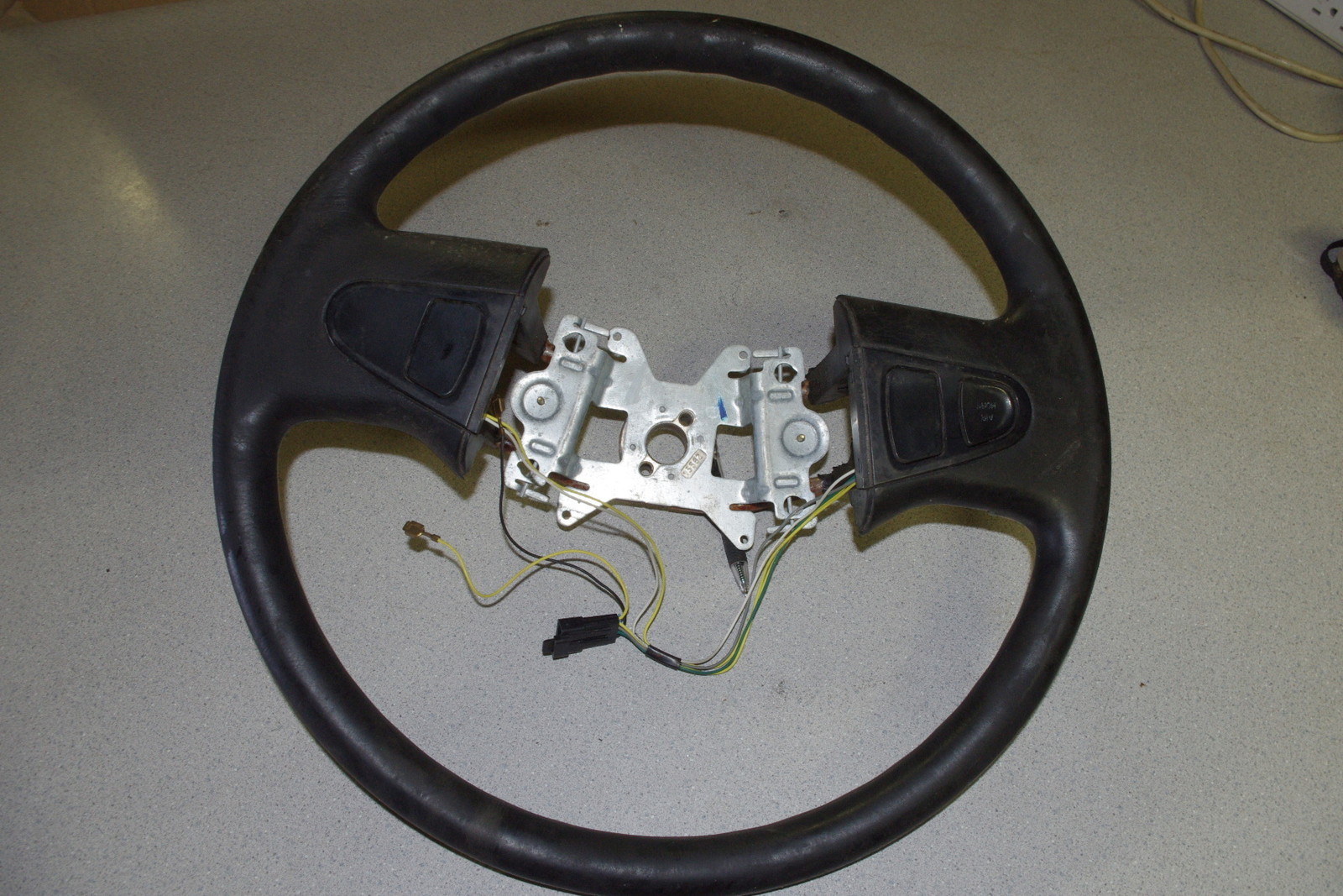 Semi Truck Steering Wheel 13562 *FREE SHIPPING*