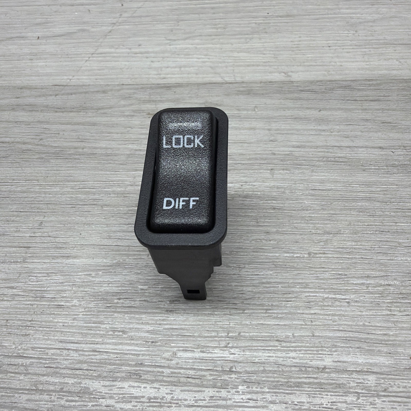 OEM International 3563074C1 Differential Lock Indicator Switch, New