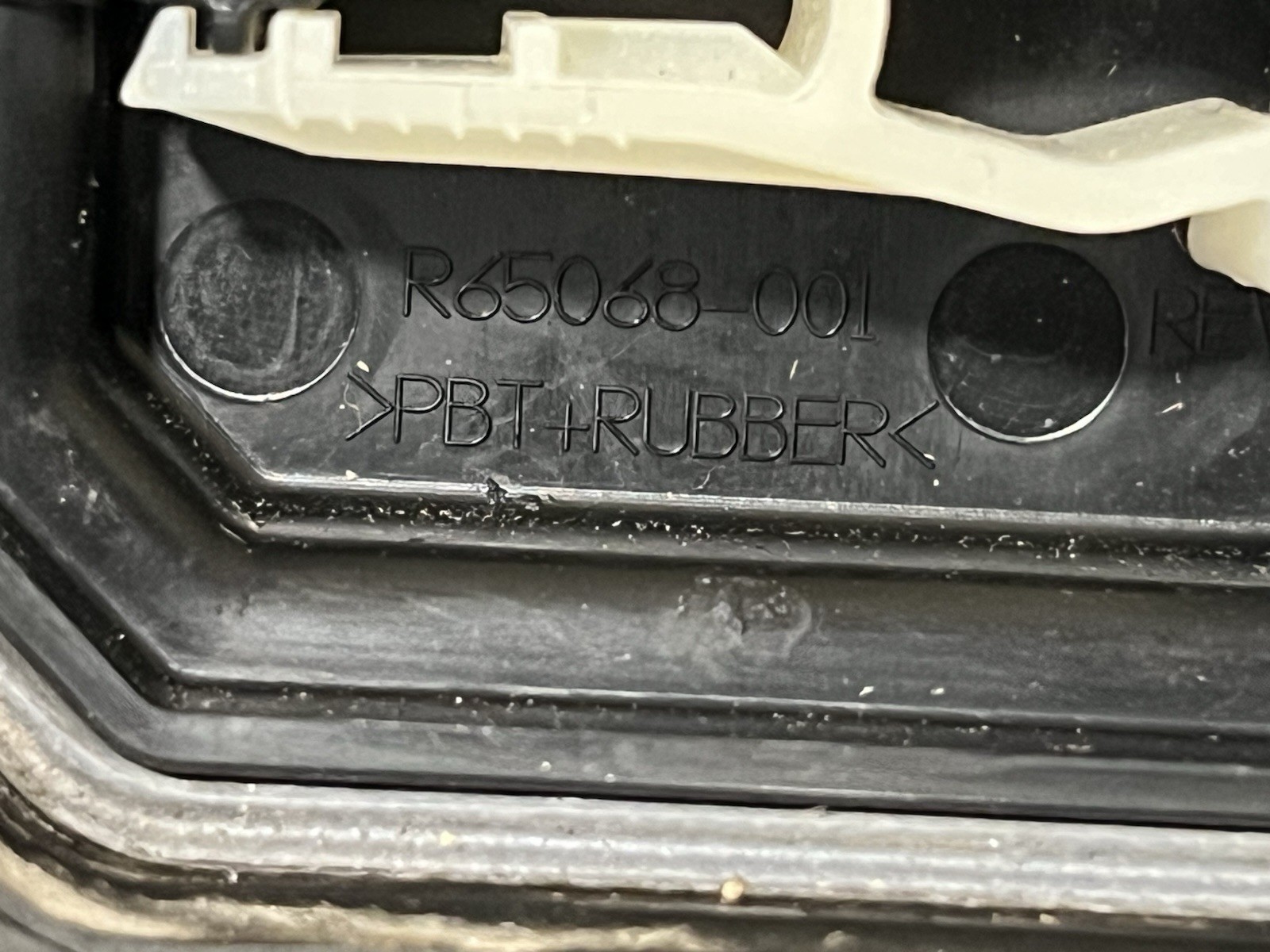 PACCAR Peterbilt Fuse Box P/N: P27-1147-0200 / S53-1293-11E (TAG#: 17428)