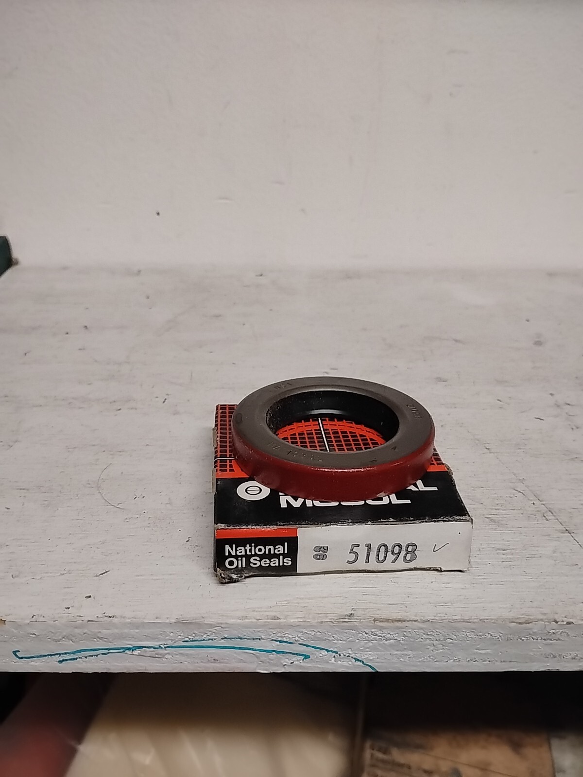 National Federal Mogul 51098 Oil Seal 1.500 x 2.502 x .437