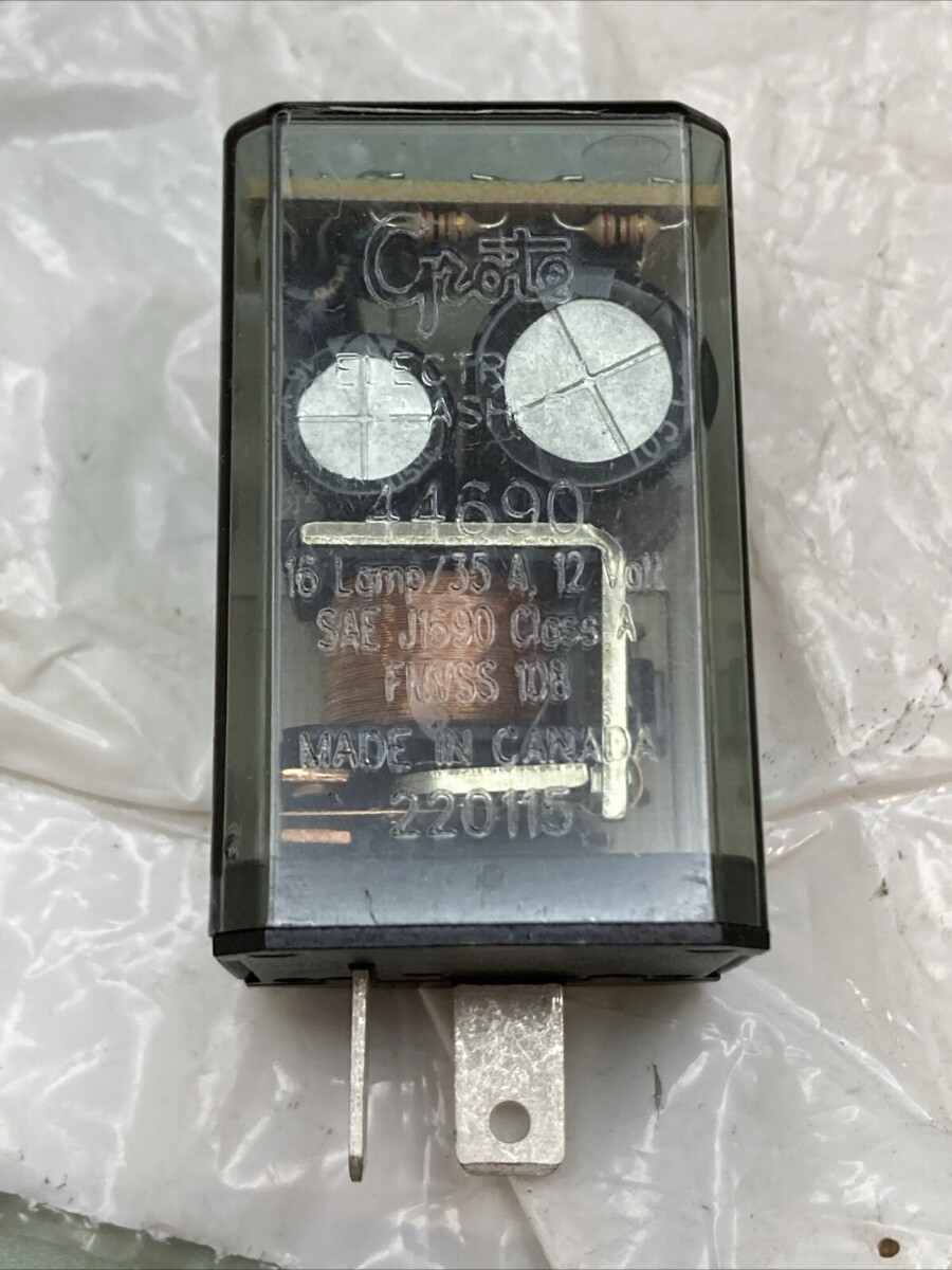 NEW IMPERIAL 80113 2-Prong Electro-Mechanical Flasher, 35 A, 11-15 V, Clear