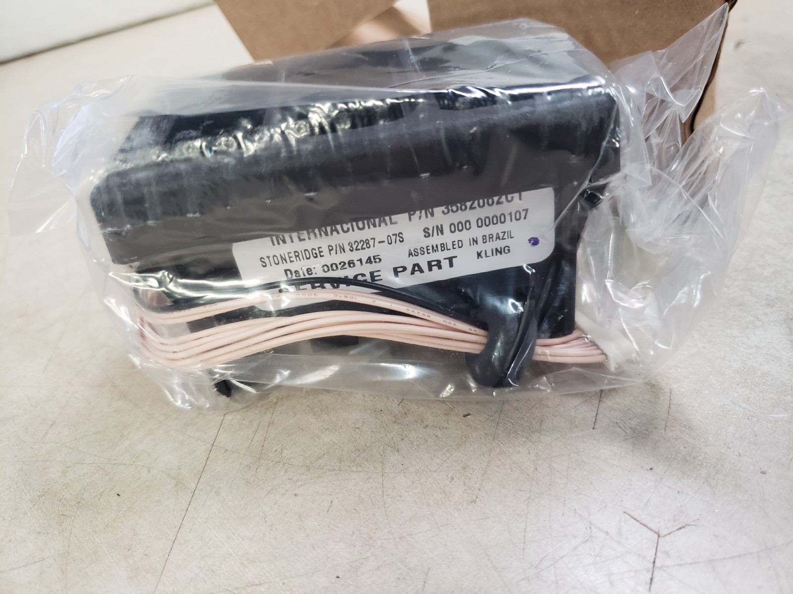 NOS Genuine International Navistar 3582062C1 3 Switch Housing / Panel OEM