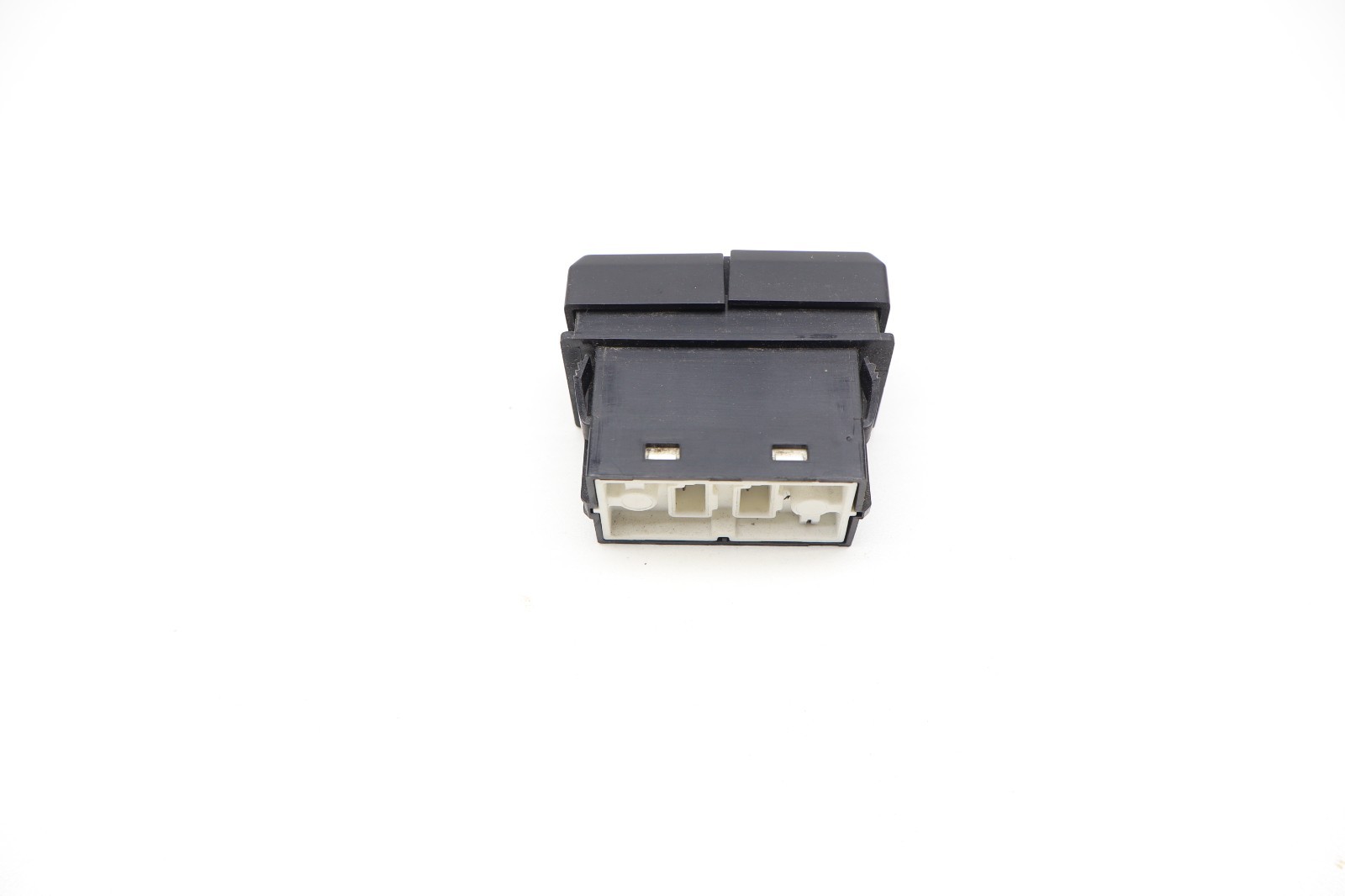 2020-2025 KENWORTH T680 DASH FLOOD LIGHT LAMP SWITCH P27-1244-001-01