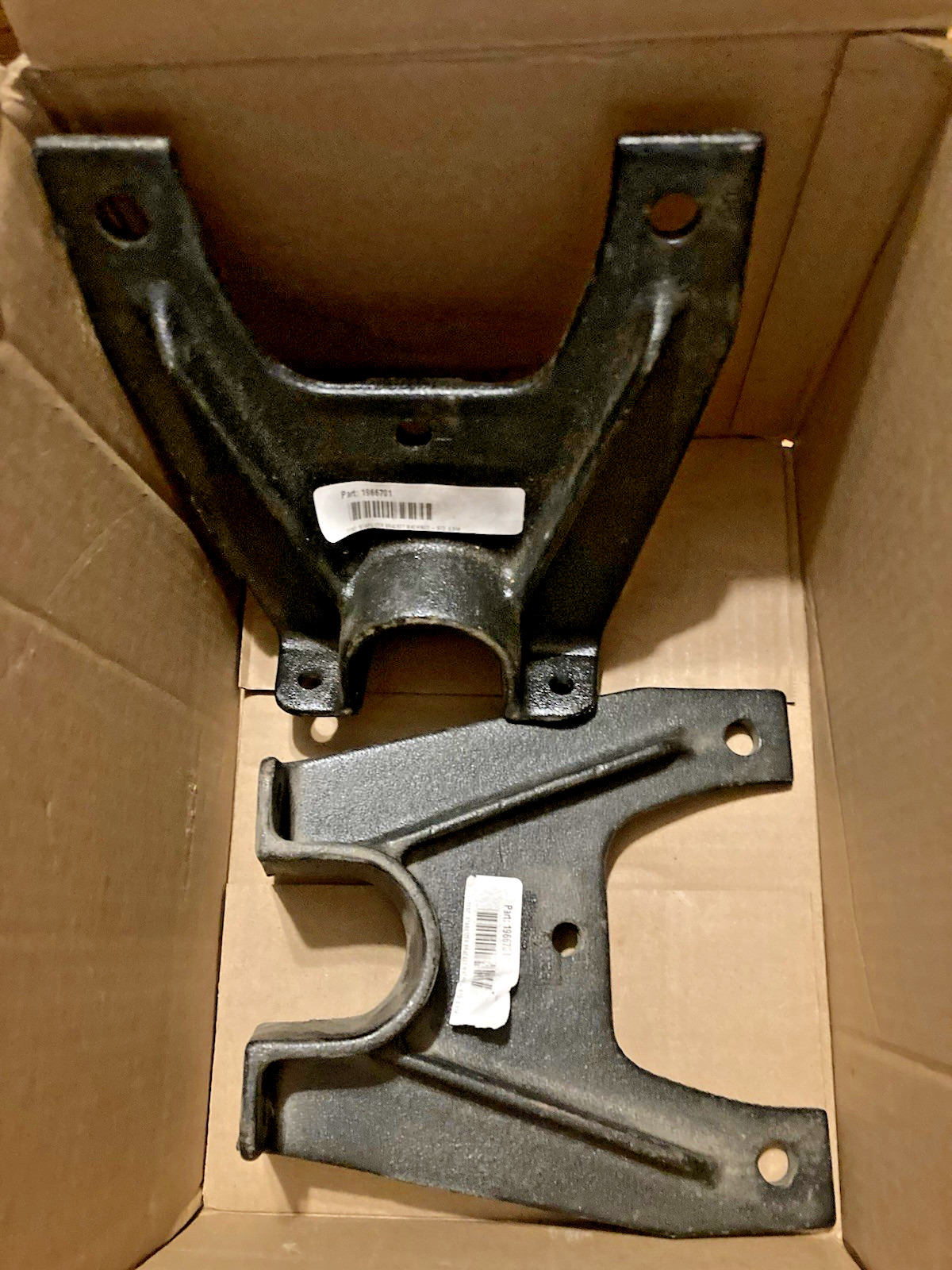 Pair of Two Reyco Granning 1966701 Stabilizer Brackets Machined STD 8.51# NOS