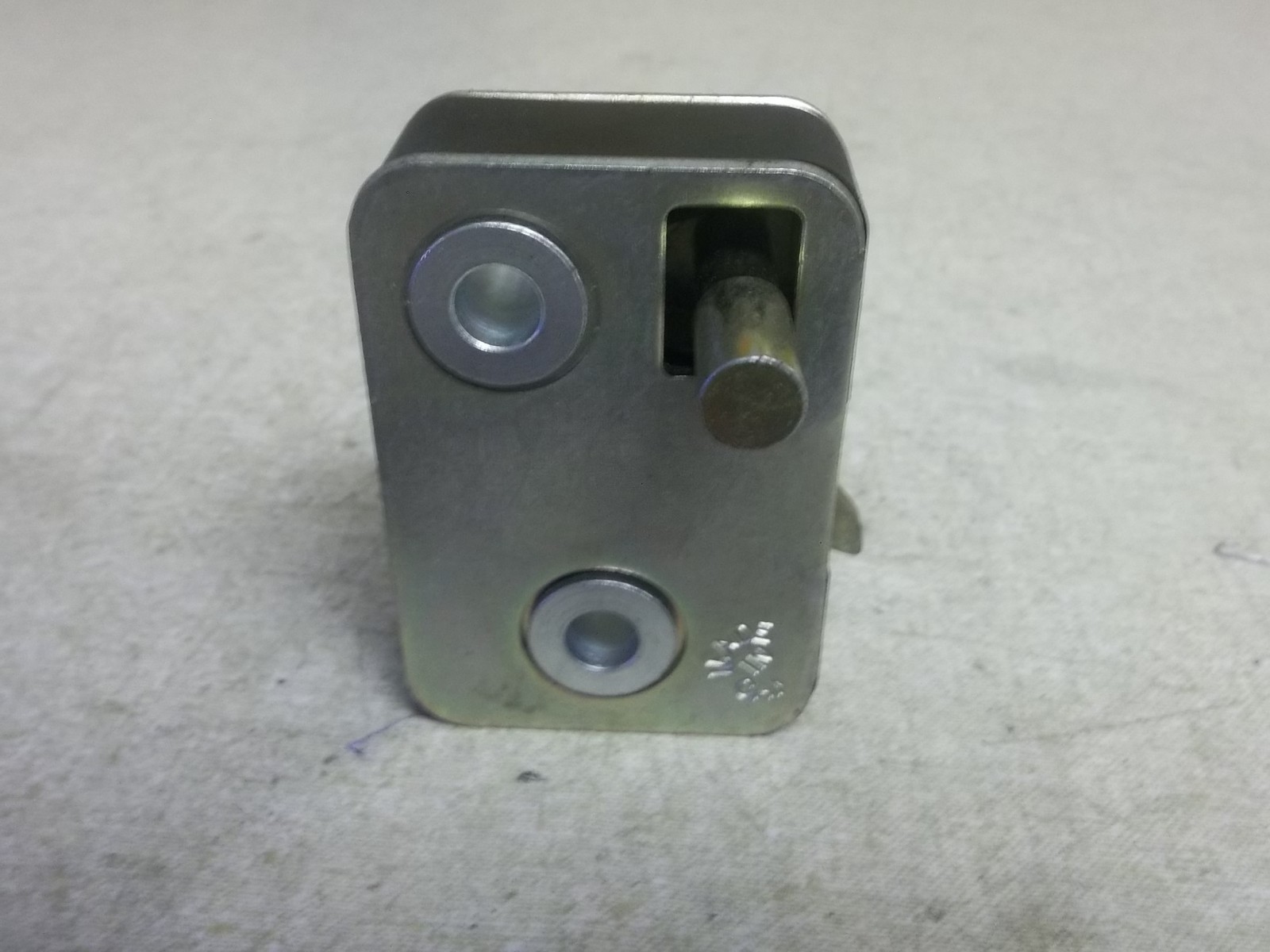 NEW KIC Bunk Latch 927120 *FREE SHIPPING*