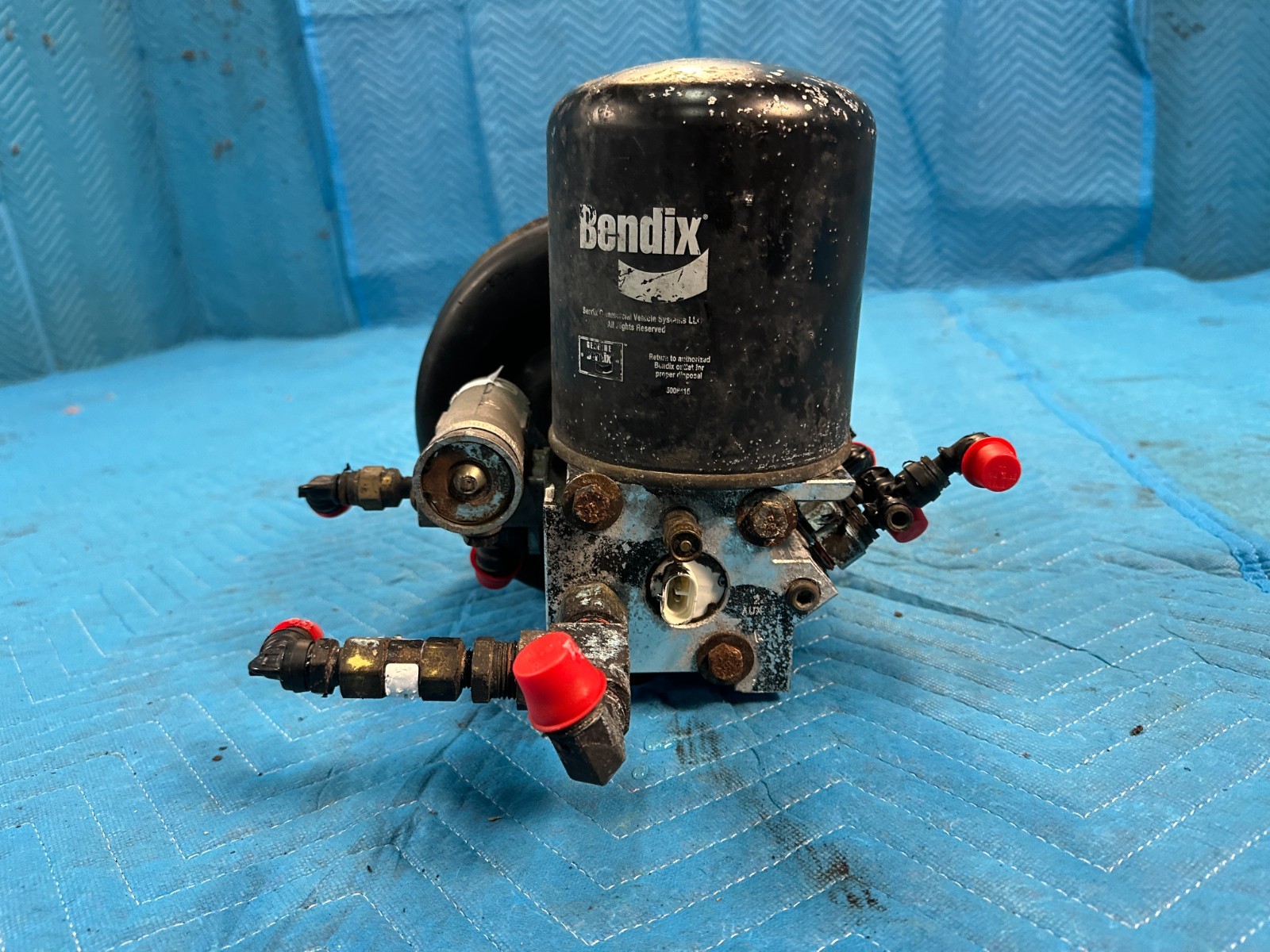 International Prostar LF627 Bendix Air Dryer Assembly 2017 OEM