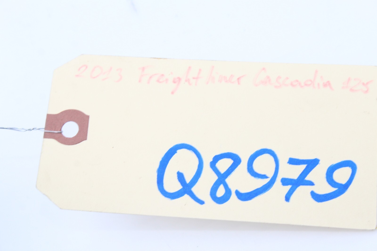 2013 FREIGHTLINER CASCADIA 125 LEFT DRIVER SIDE COWL MOLDING FENDER PANEL Q8979