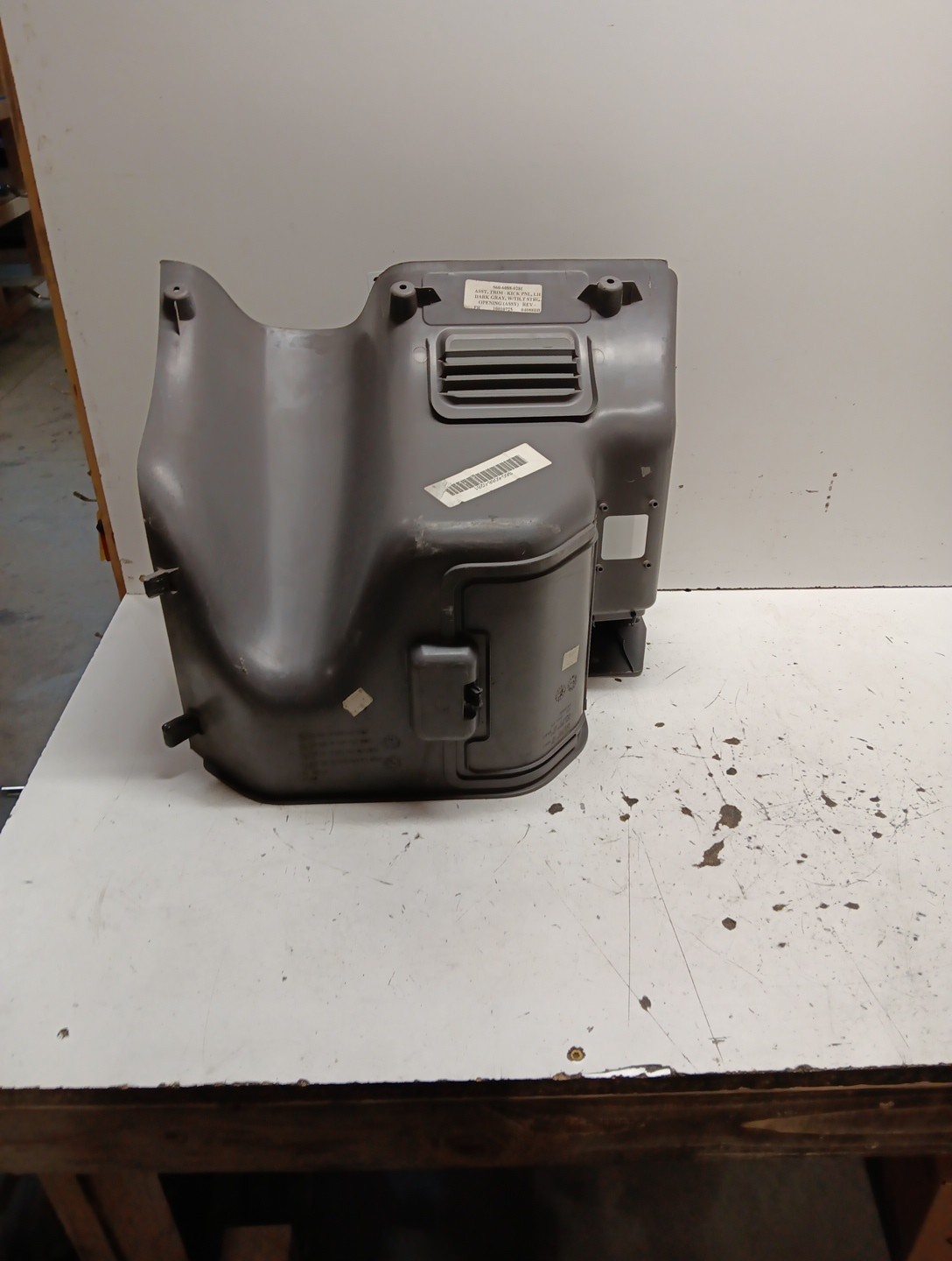 Peterbilt Left Hand Foot Panel W/ Tilt Strg Opening S60-6088-0281 Item #3104