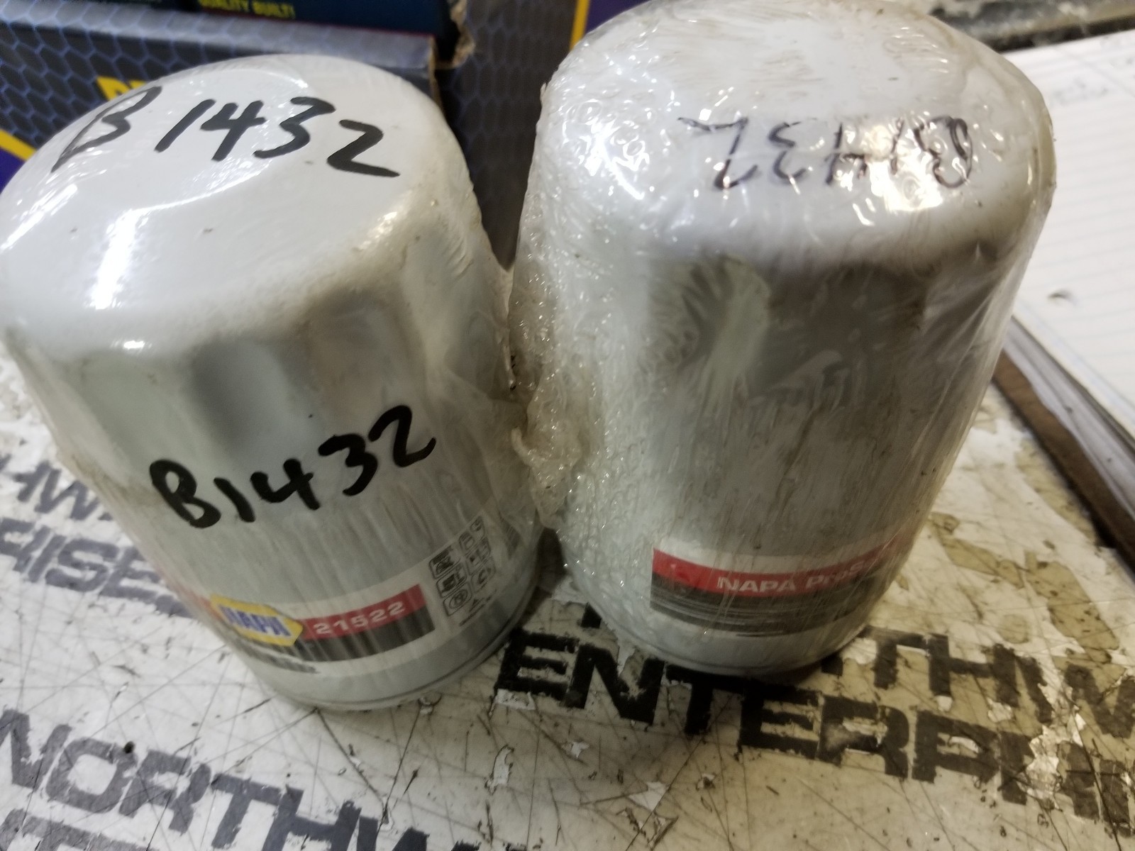 LOT OF 2PC – NAPA OIL FILTER 21522 B1432