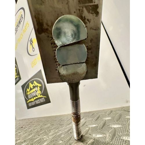 KW Fuel Tank Strap W/ Step Mount P/N: K231-404-13 *Local P/U* (Tag# 14286)