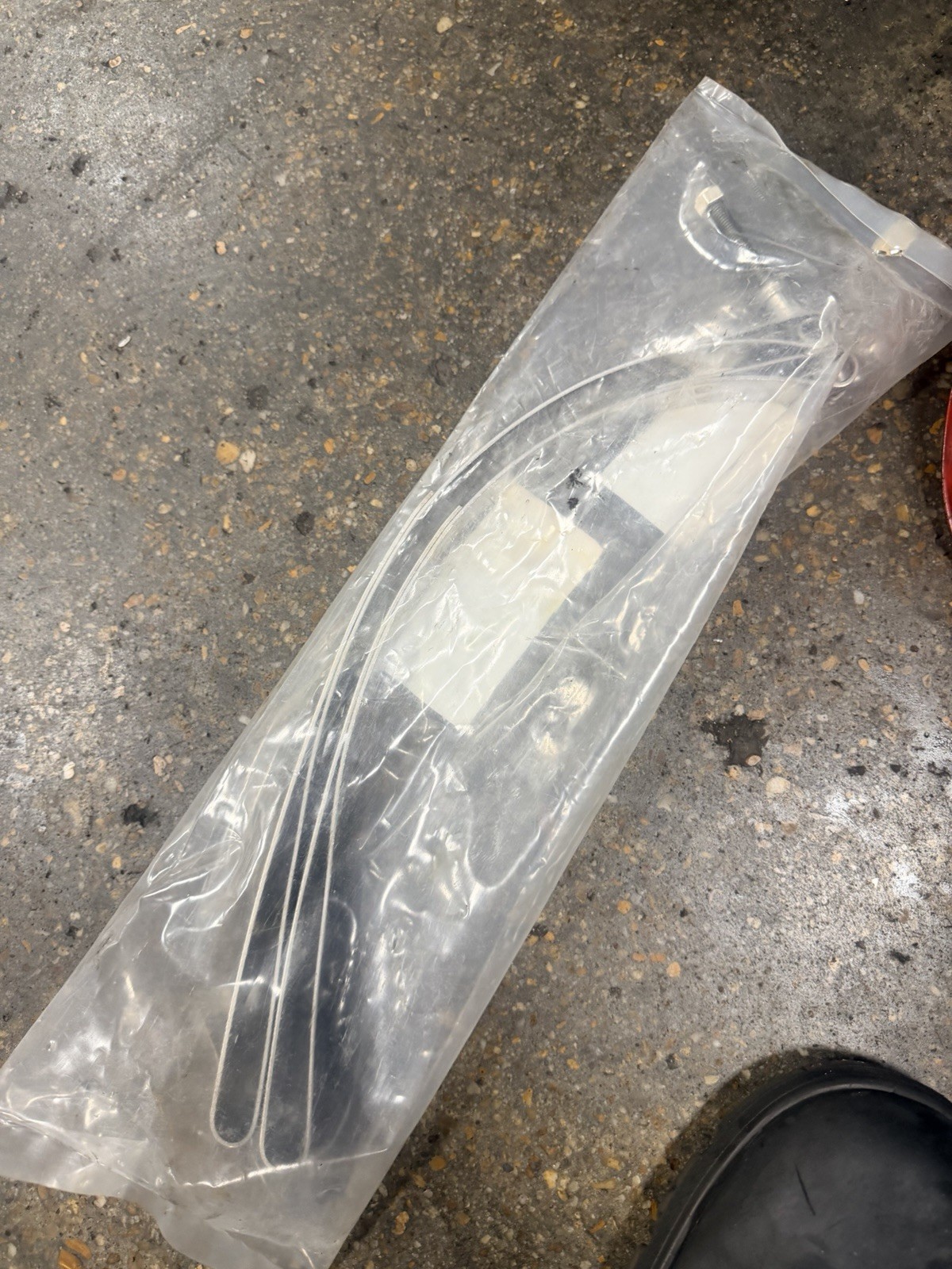 Genuine International NAVISTAR PDC STRAP, MUFFLER SUPPORT 4065071C6 New