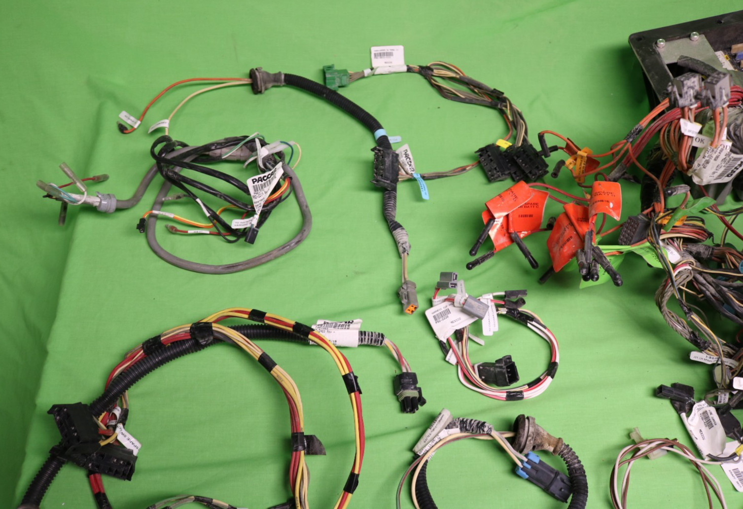 2021 Paccar Kenworth W900 Dash / Cab Wiring Harness, Fuse Box, & Other Wiring