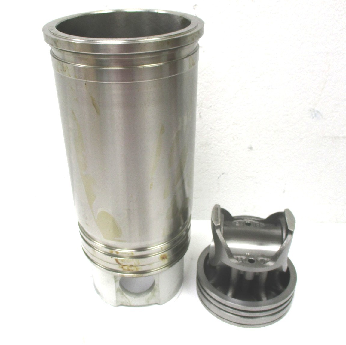 FP-23532557 NEW FP DIESEL DETROIT DIESEL SERIES 60 CYLINDER KIT 2.50MM TOP RING
