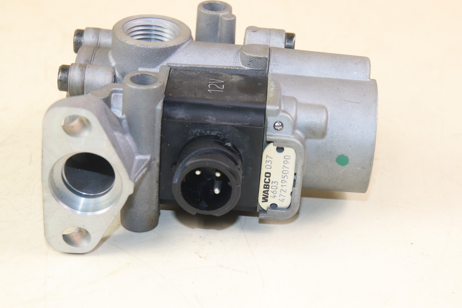 Meritor Wabco ABS Solenoid Valve S4721950790 New Old Stock S472 195 079 0