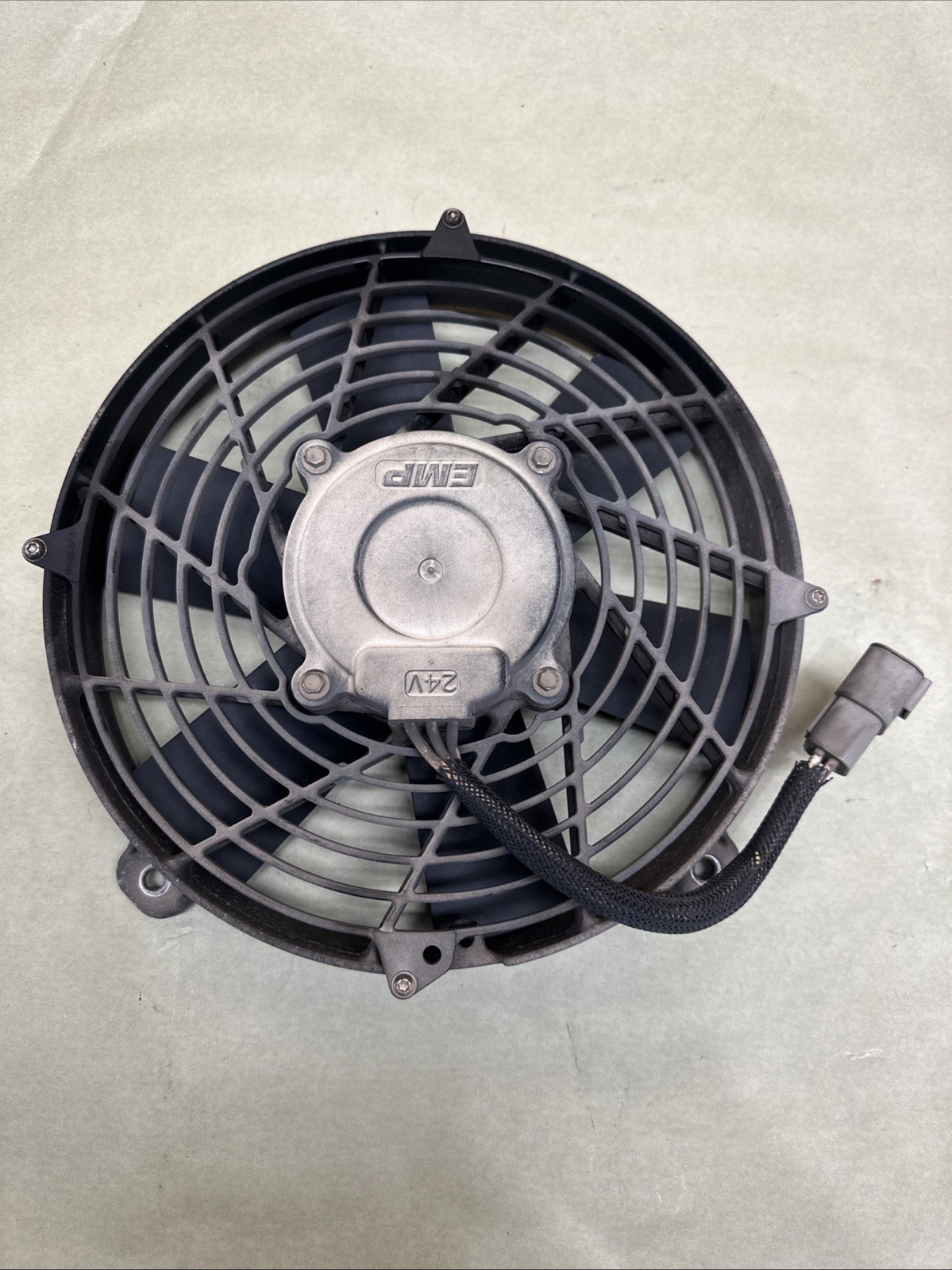 EMP 24V 25A FIL-11 11″ Hybrid Service Fan # 1050005093 New Flyer bus push This