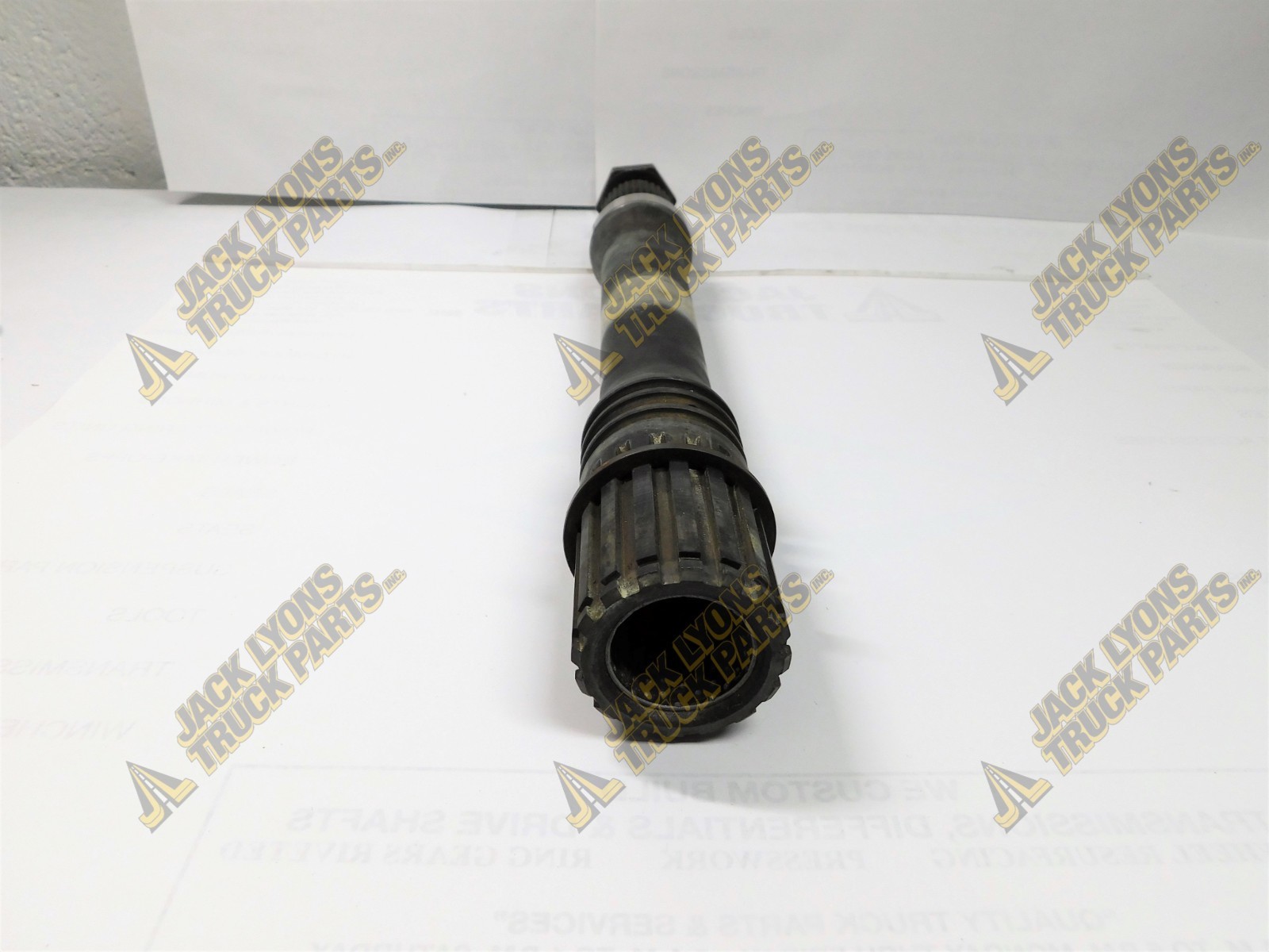 120993 New Eaton Dana Spicer OUTPUT SHAFT – OEM – NOS – OBSOLETE