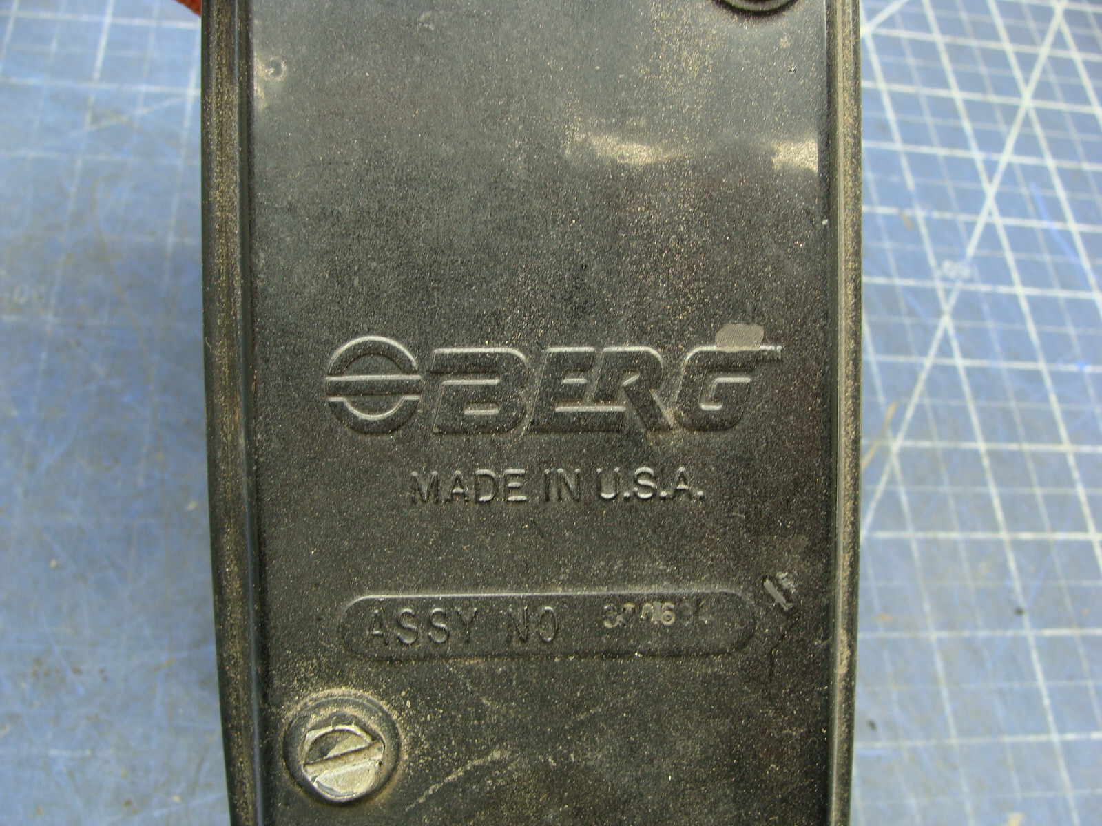 BERG 300634 JUNCTION BOX PULL FROM 2003 CRANE CARRIER LDT2-40